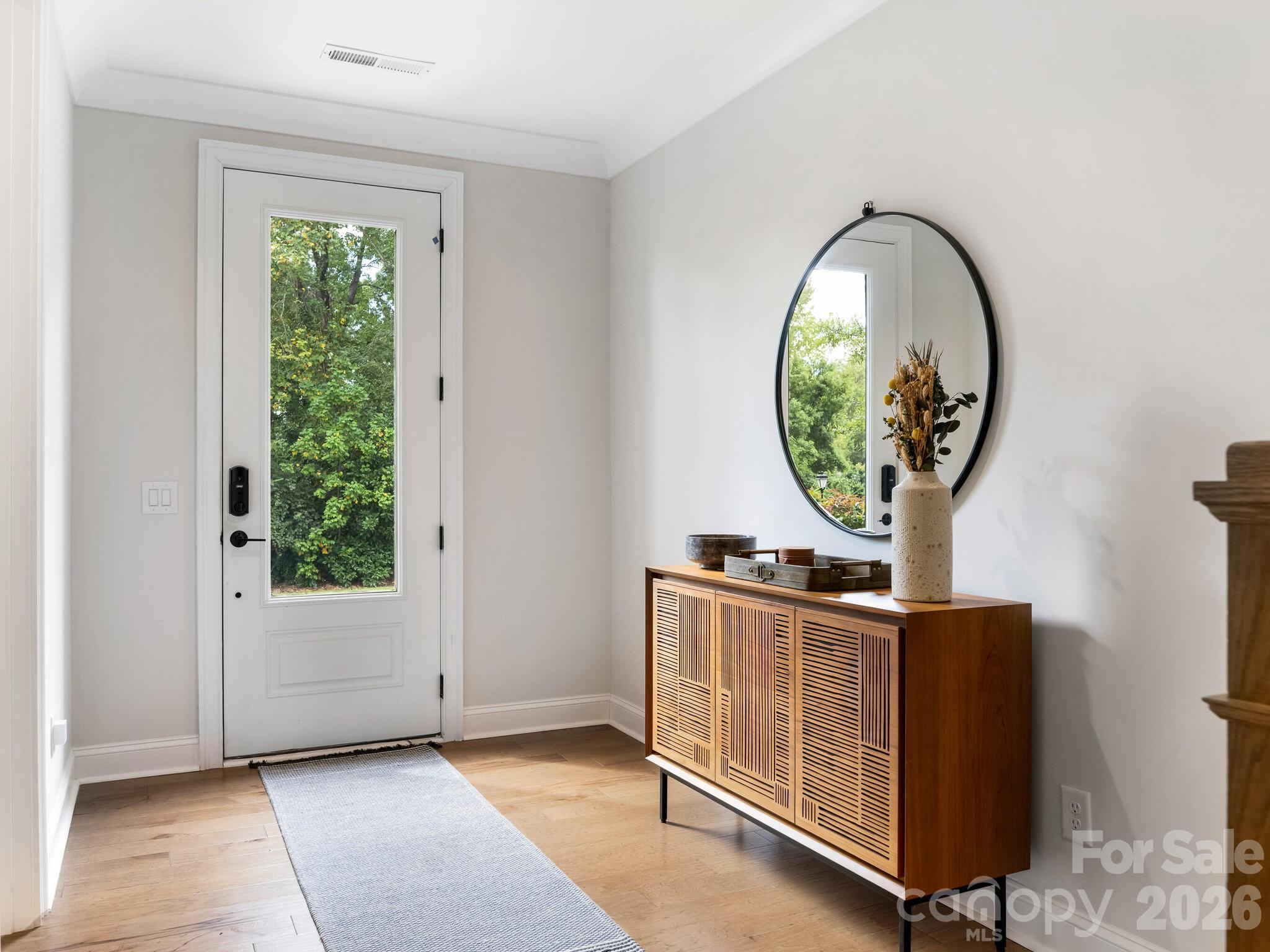 2555 Deacon Avenue Property Photo 3