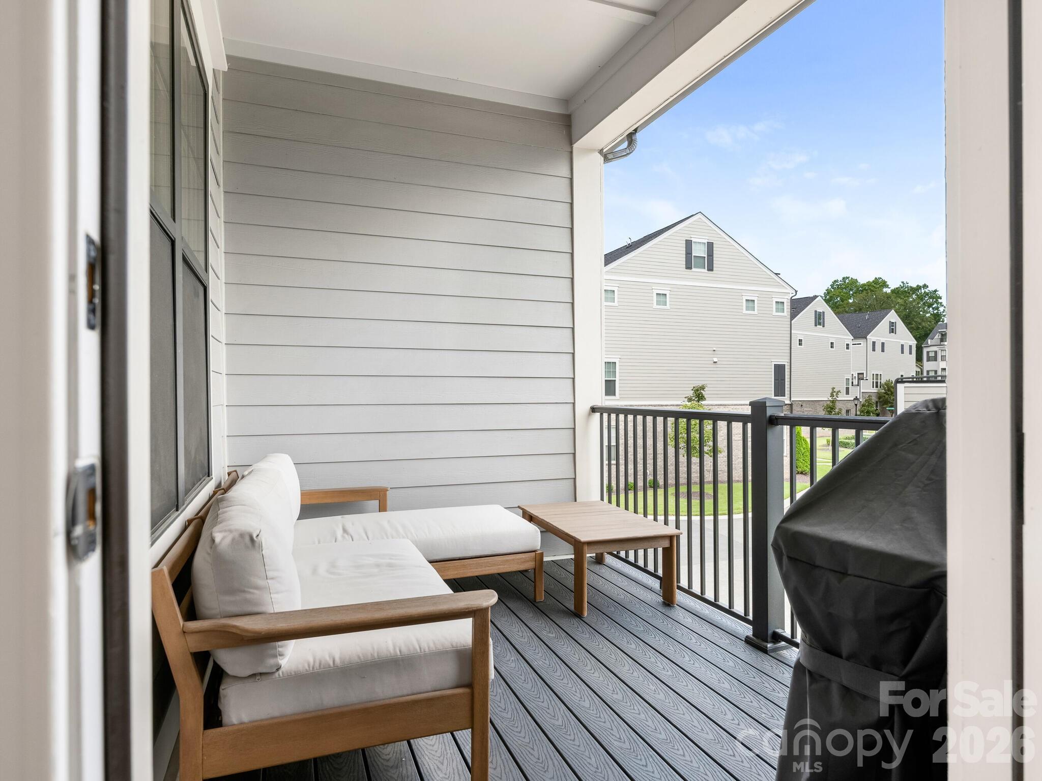 2555 Deacon Avenue Property Photo 15