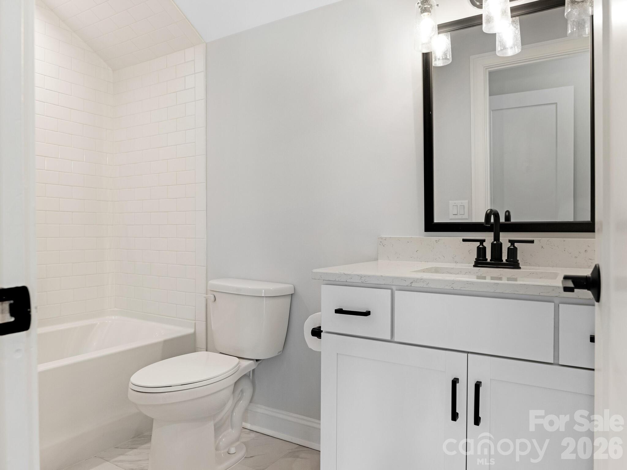 2555 Deacon Avenue Property Photo 24