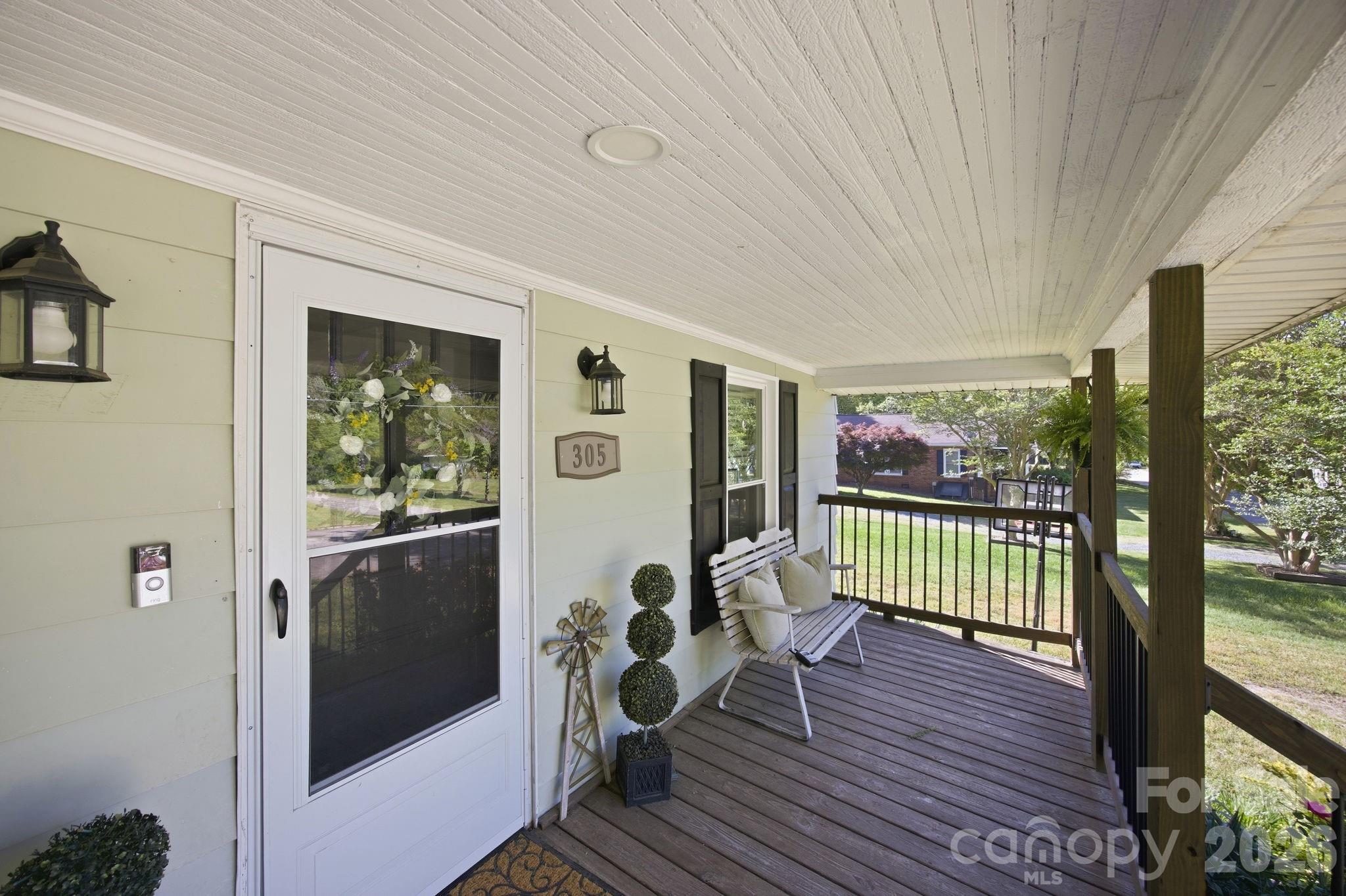 305 Bost Circle Property Photo 1