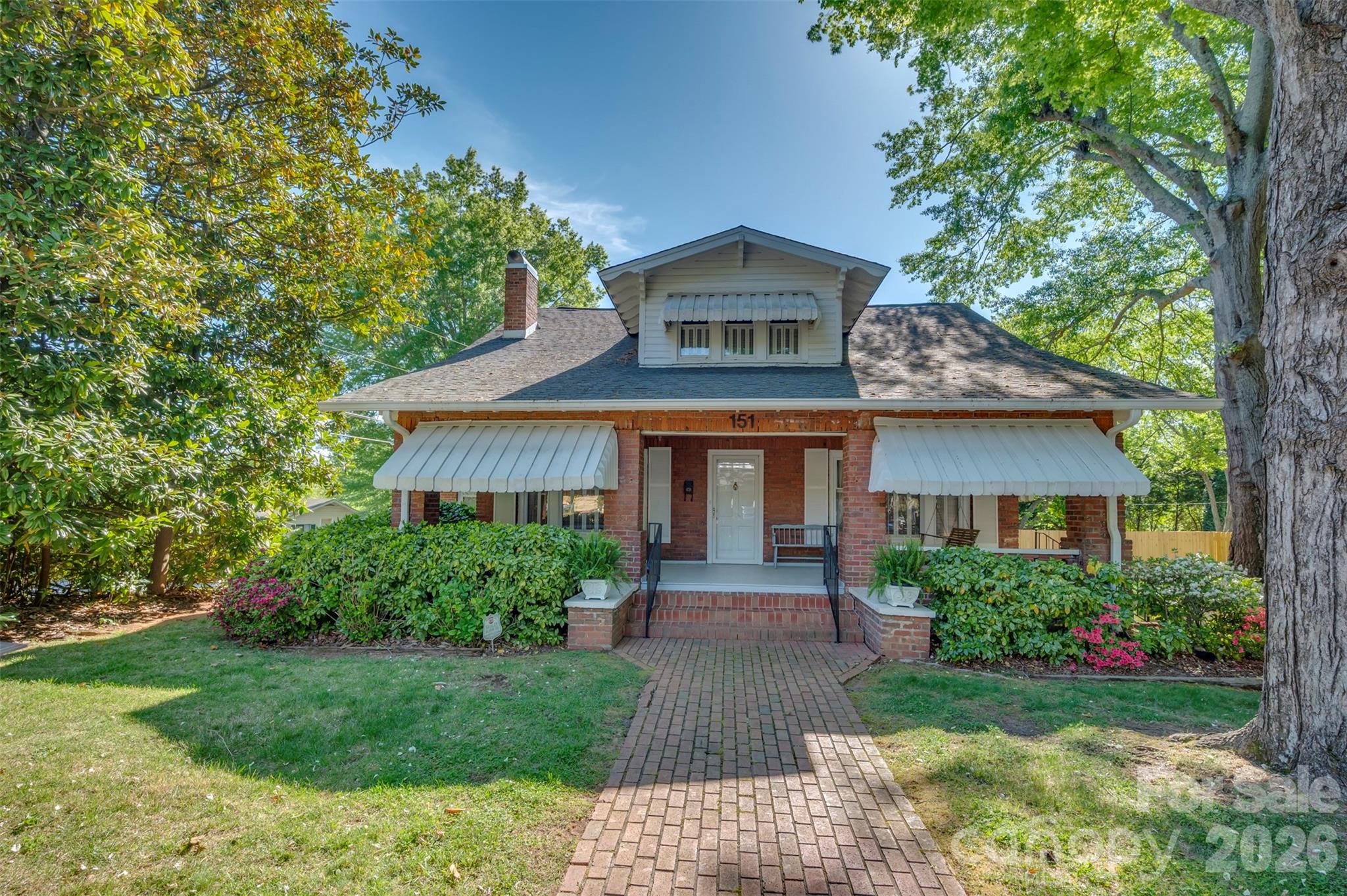 151 S Magnolia Street Property Photo 1