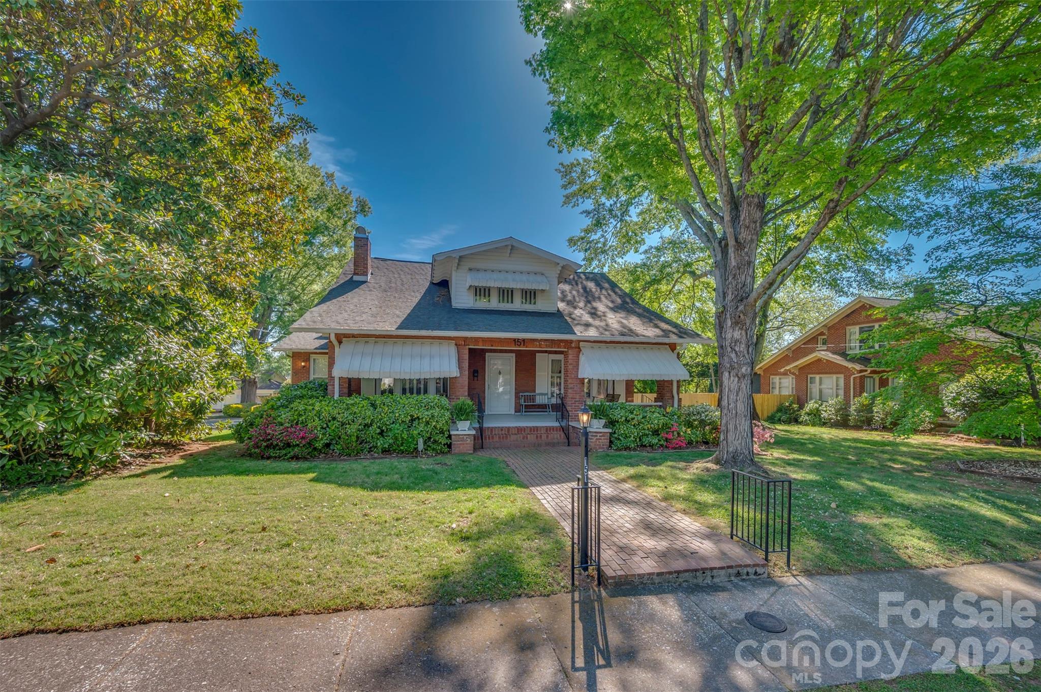 151 S Magnolia Street Property Photo 3