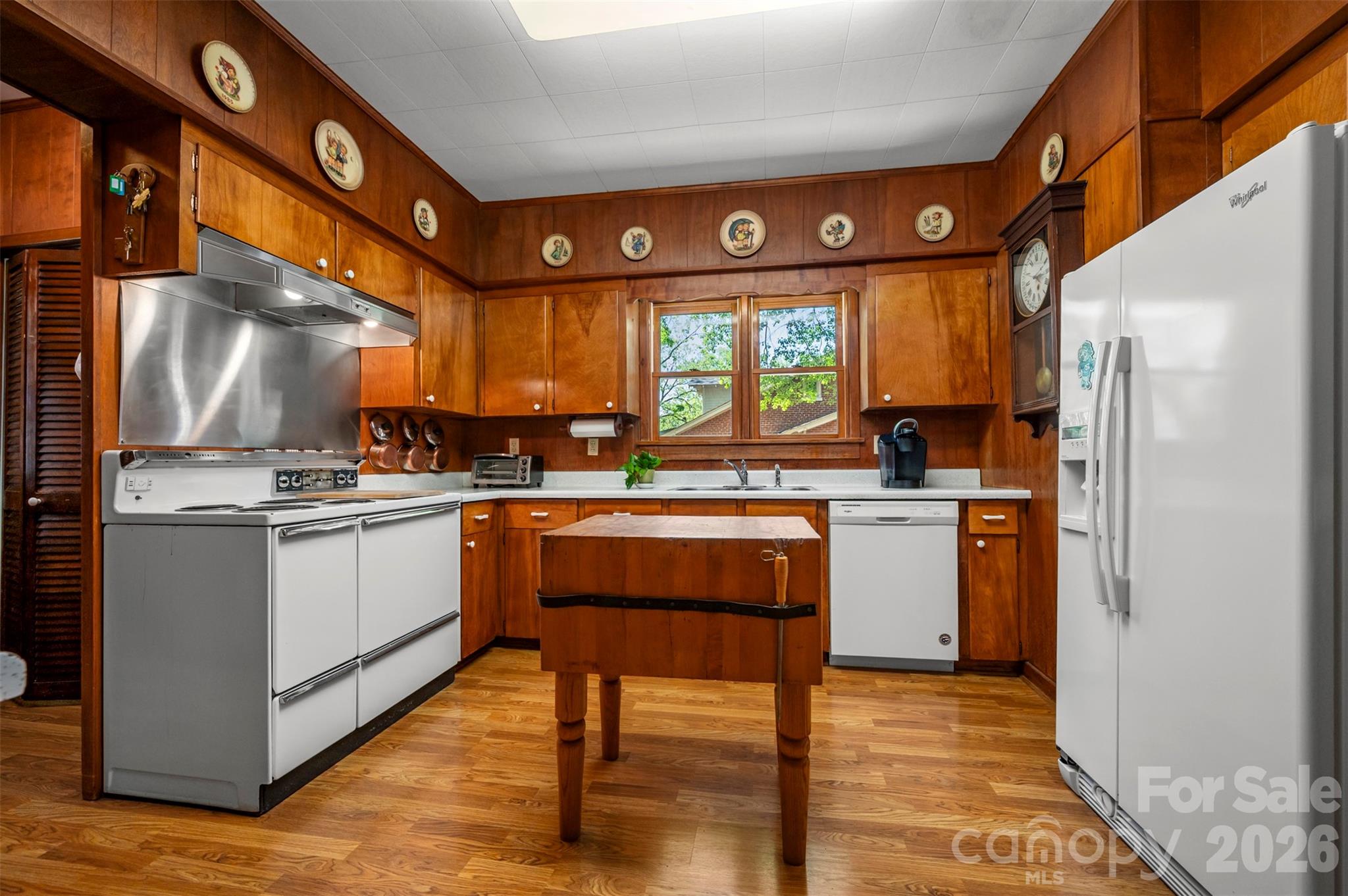 151 S Magnolia Street Property Photo 19