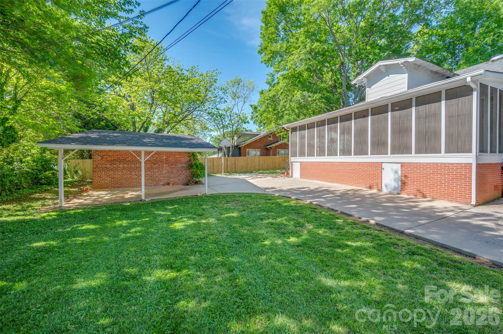 151 S Magnolia Street Property Photo 39