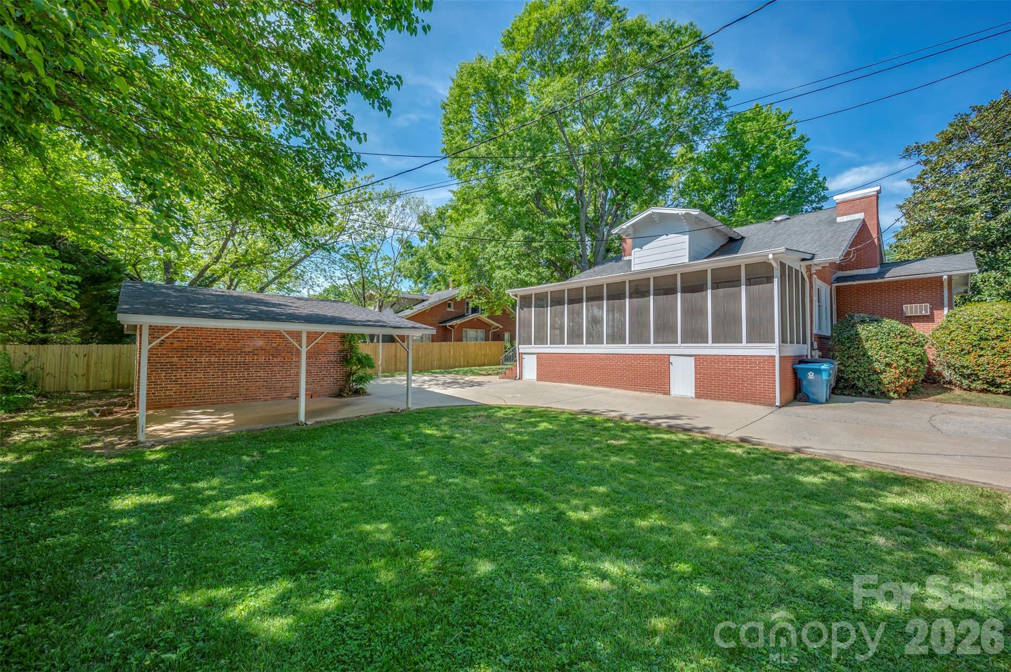 151 S Magnolia Street Property Photo 40