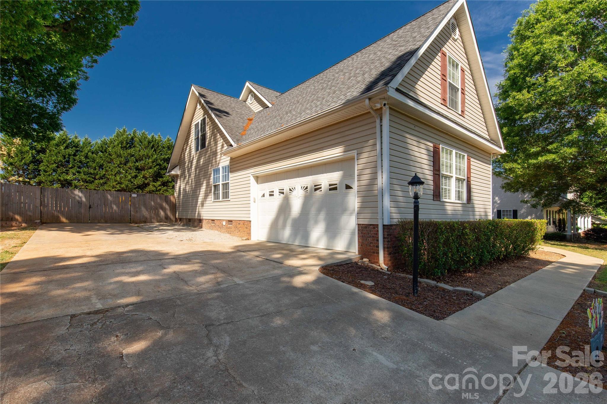 1530 Danlee Drive Property Photo 4