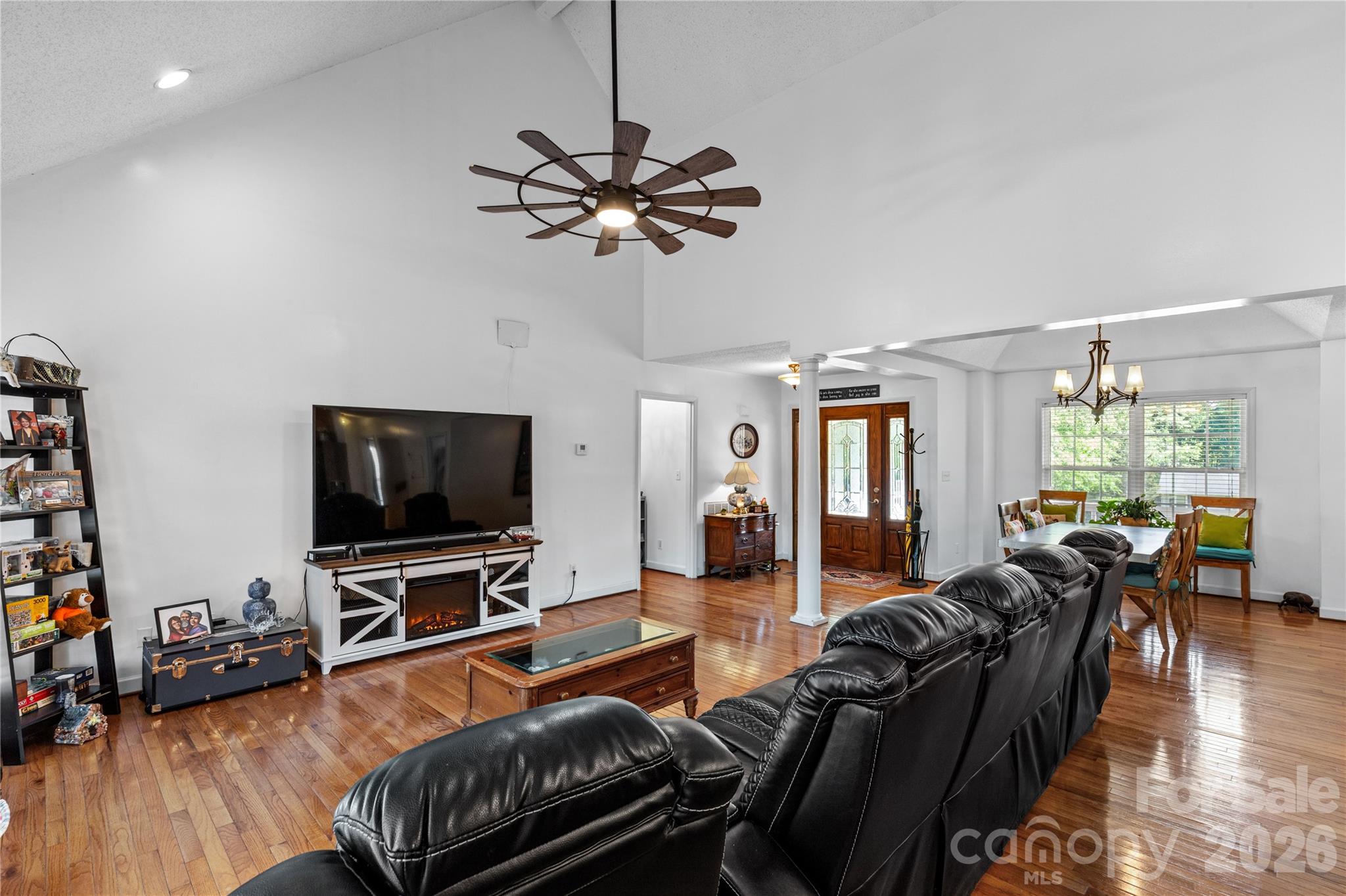1530 Danlee Drive Property Photo 6