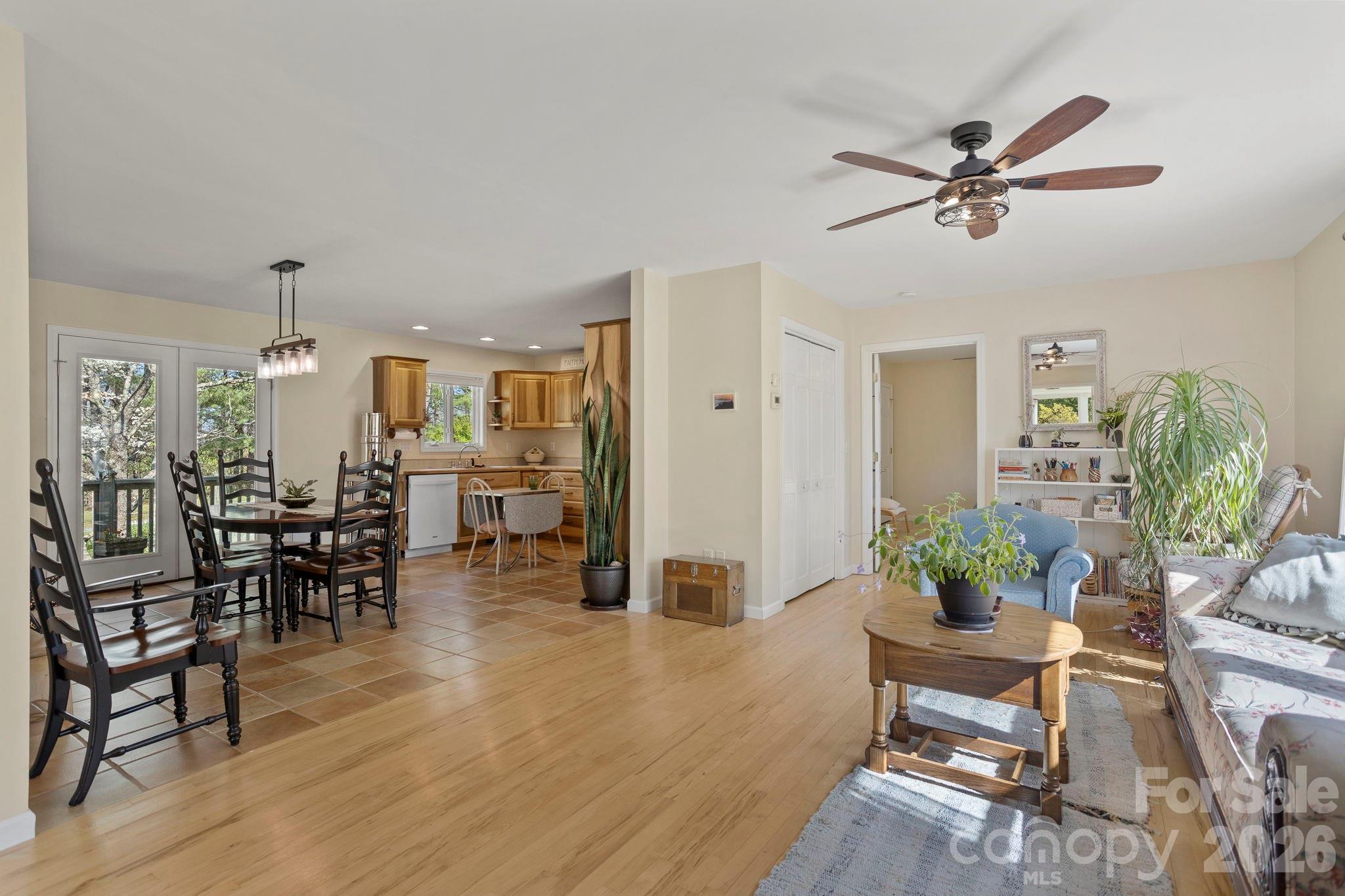 367 Crescent Street Property Photo 10