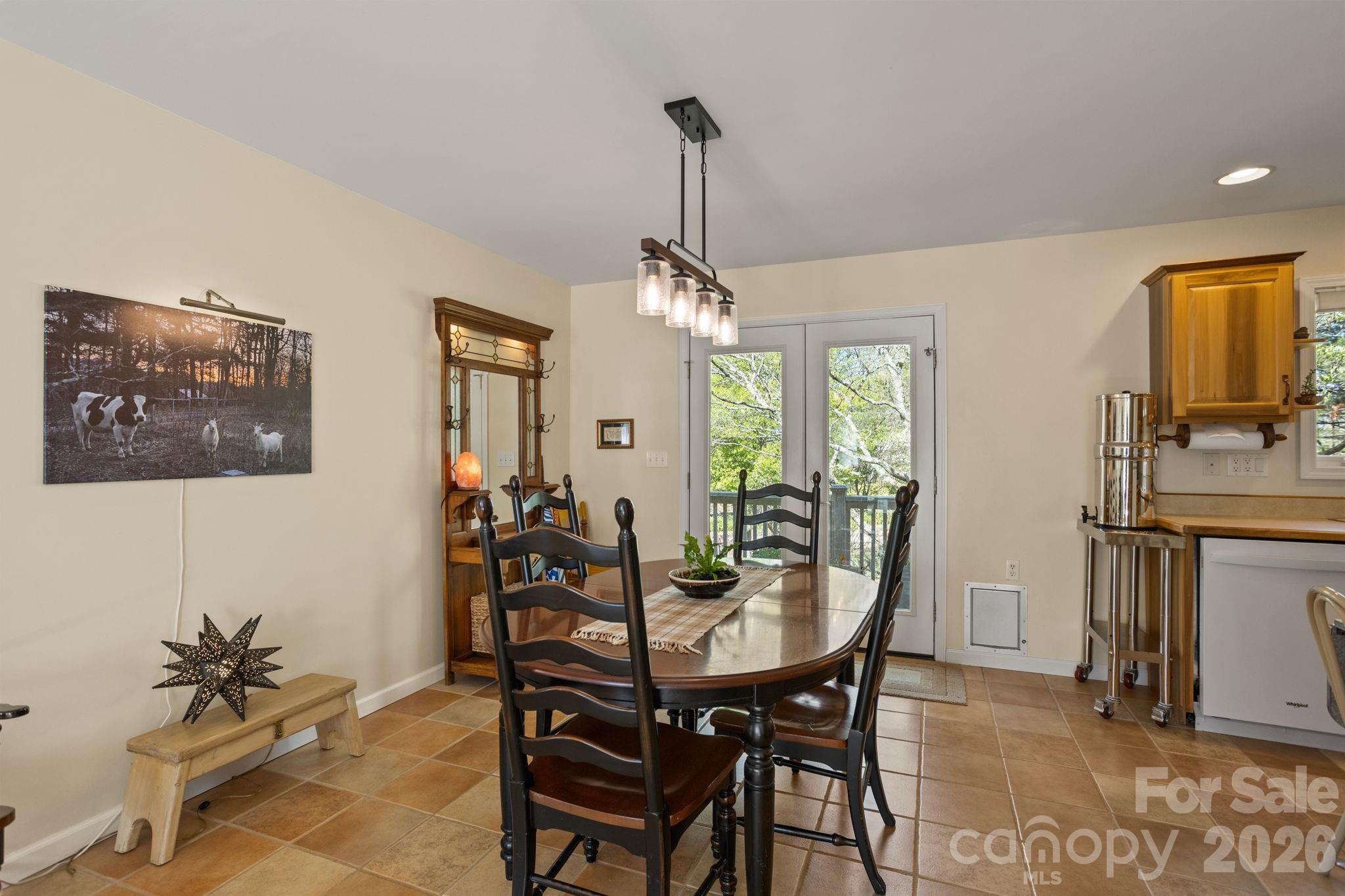 367 Crescent Street Property Photo 14