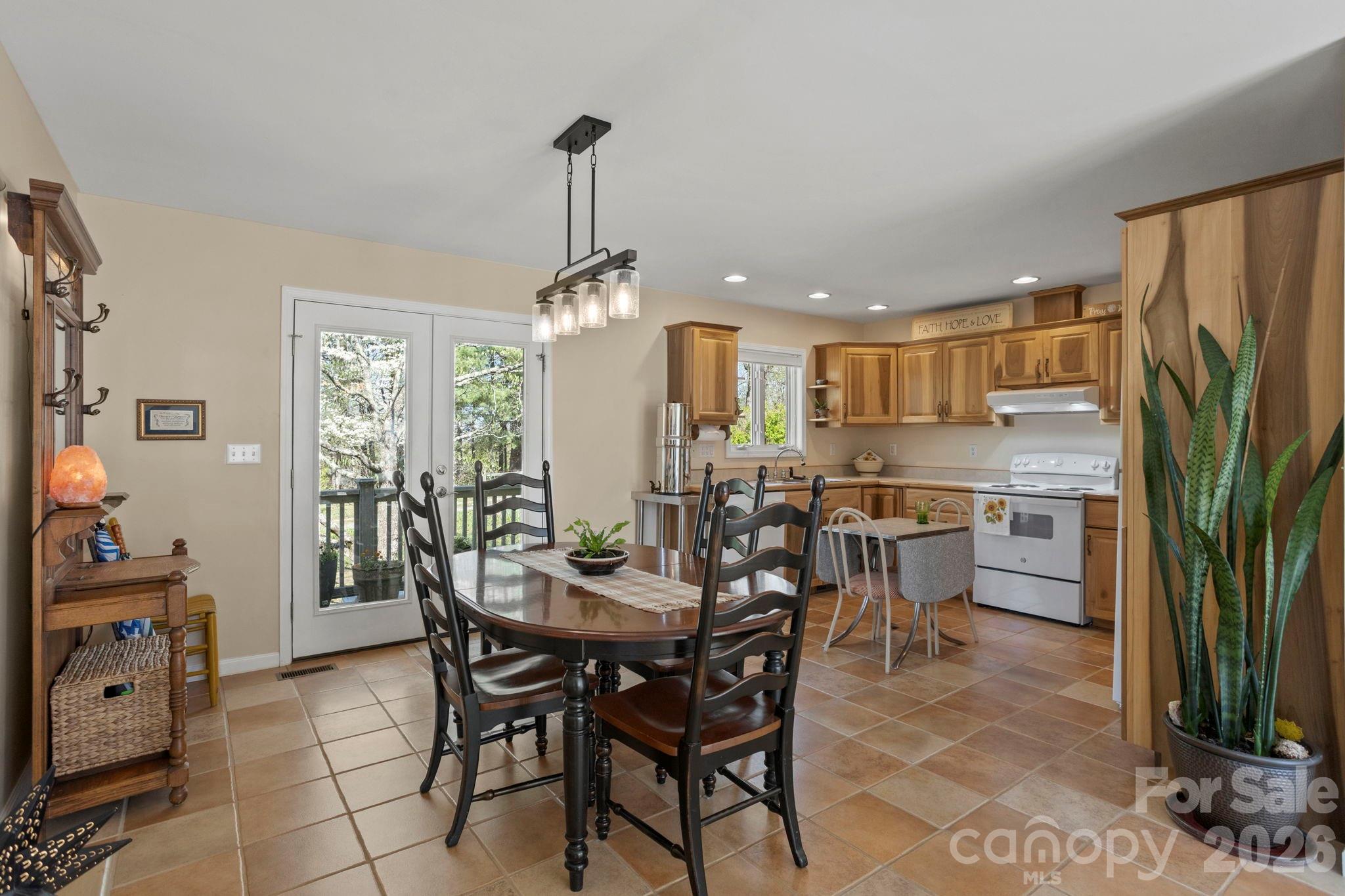 367 Crescent Street Property Photo 15