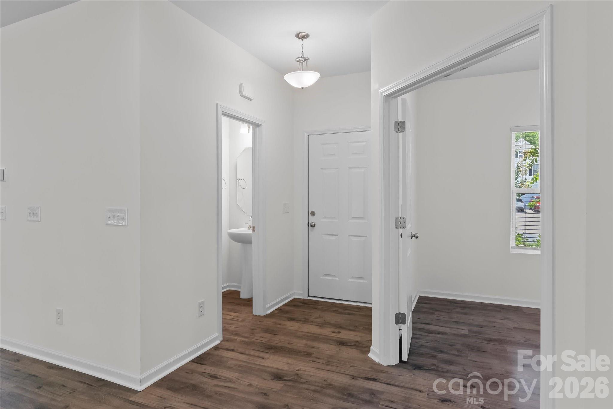 127 Buoy Lane Property Photo 3