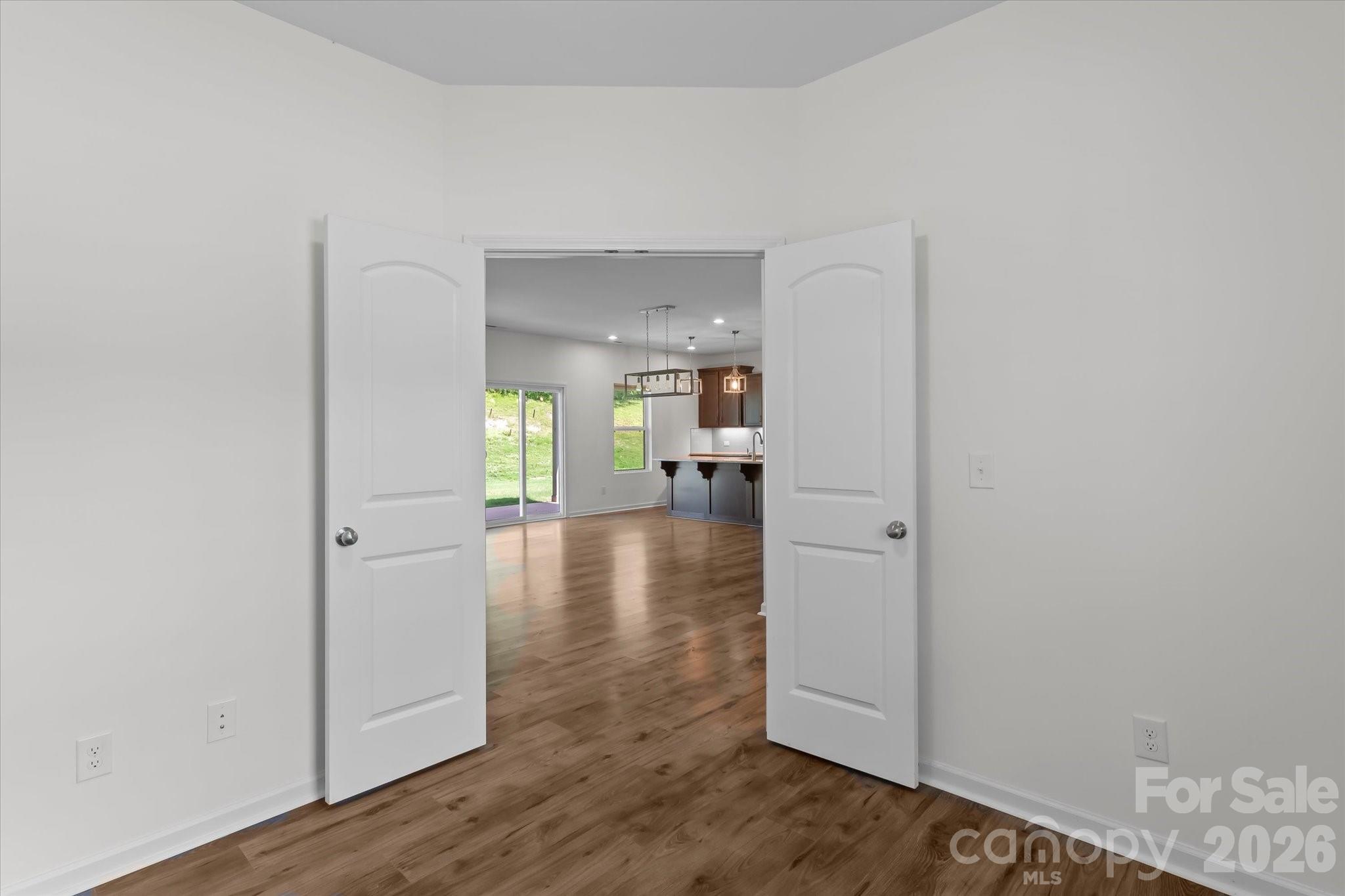 127 Buoy Lane Property Photo 5