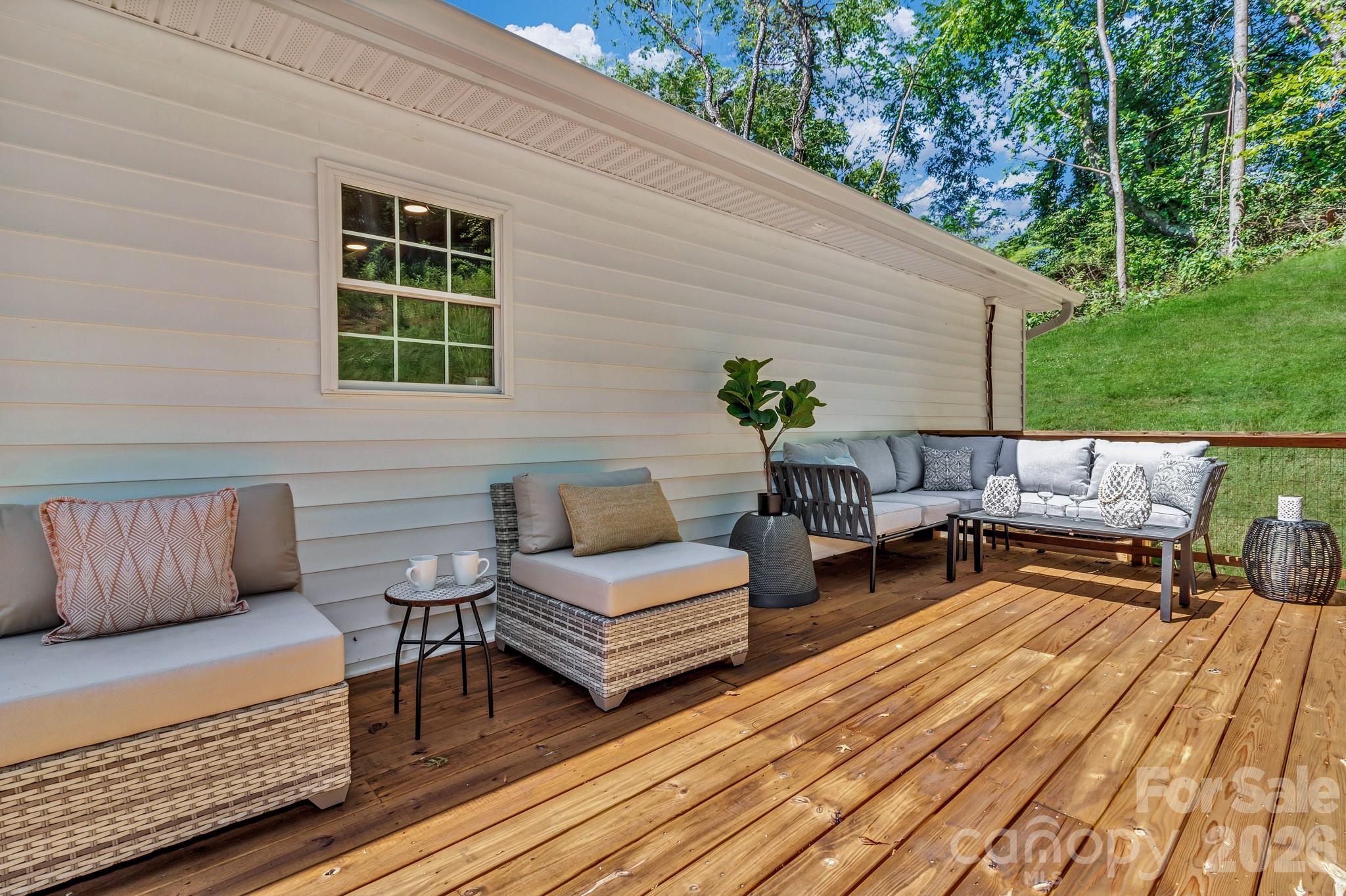 21 Carolinda Lane Property Photo 32