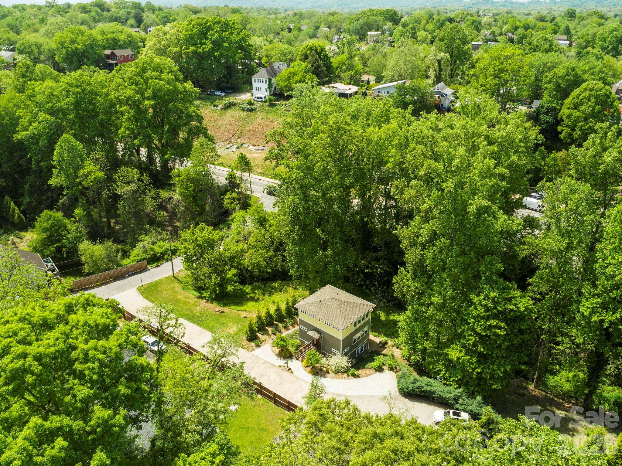 9999 Euclid Boulevard Property Photo 12