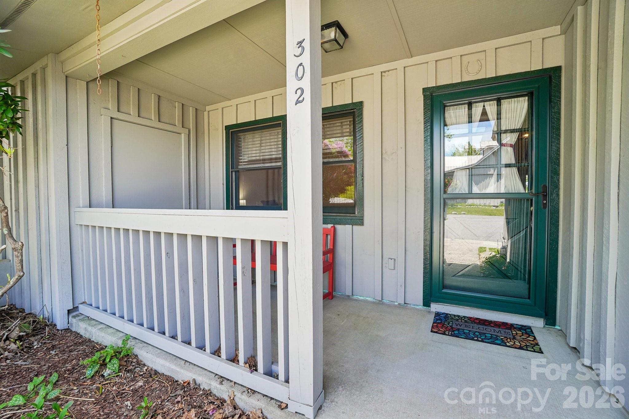302 Eagles Nest Court Property Photo 4