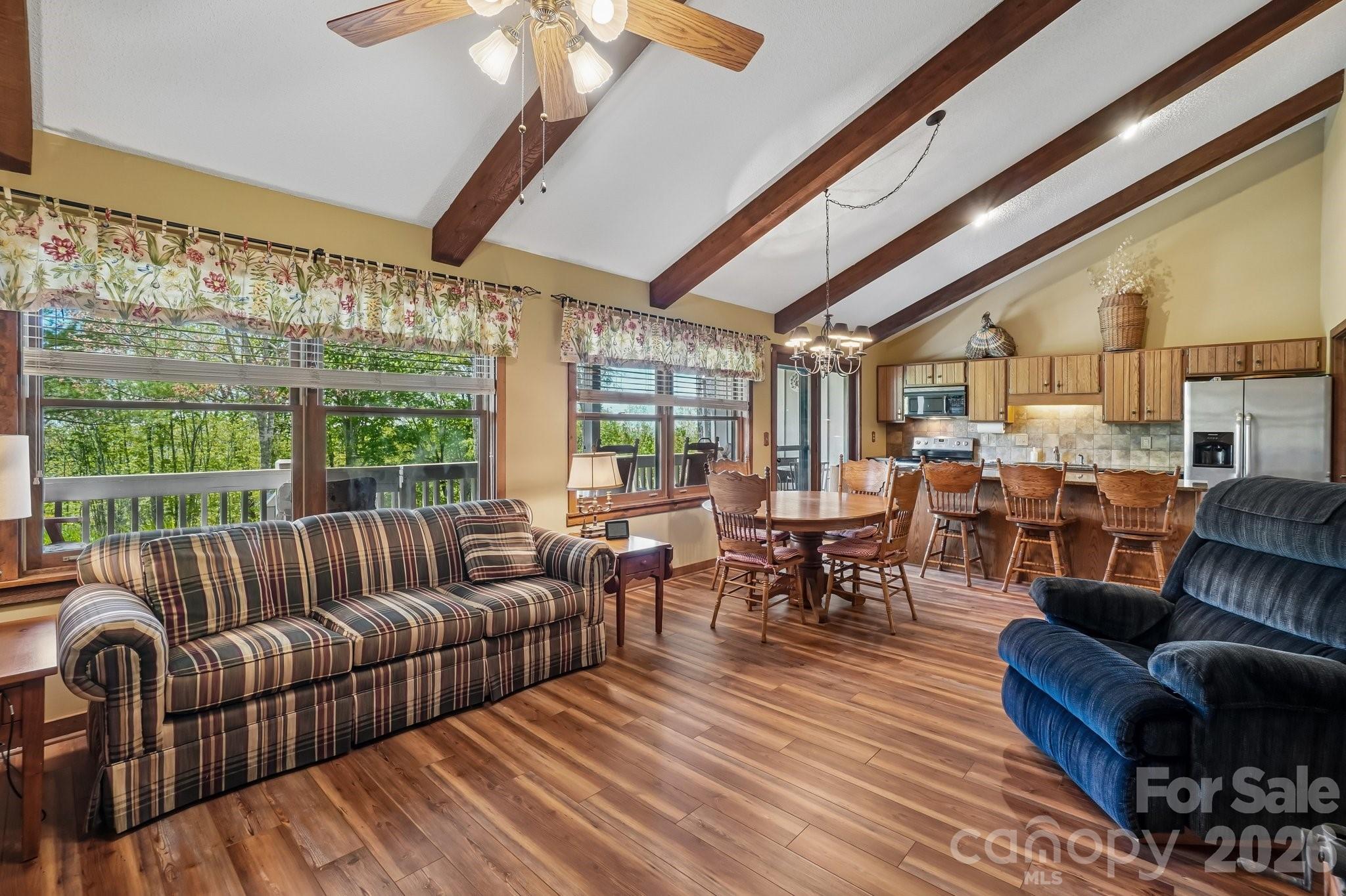 302 Eagles Nest Court Property Photo 6