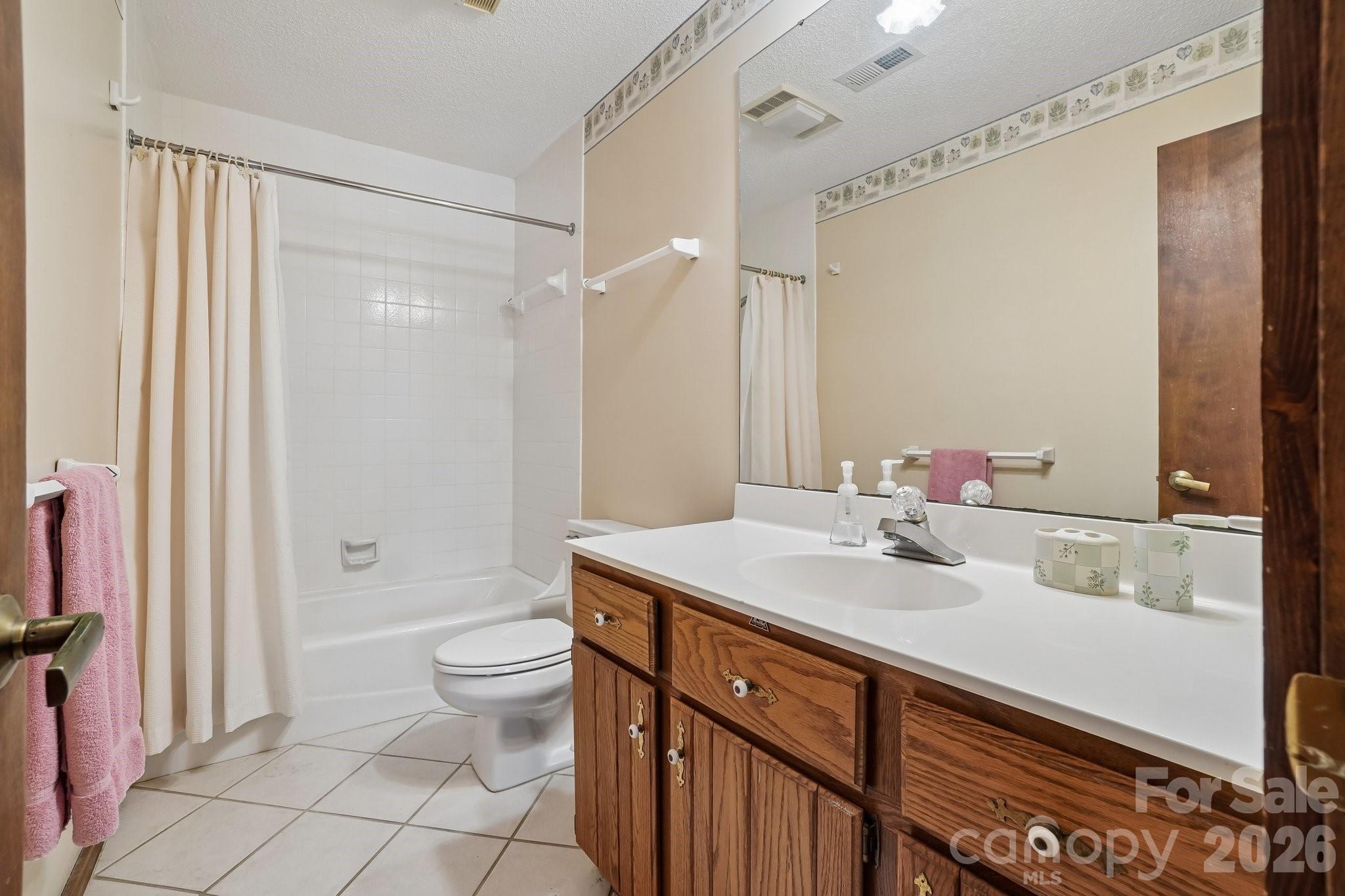 302 Eagles Nest Court Property Photo 15