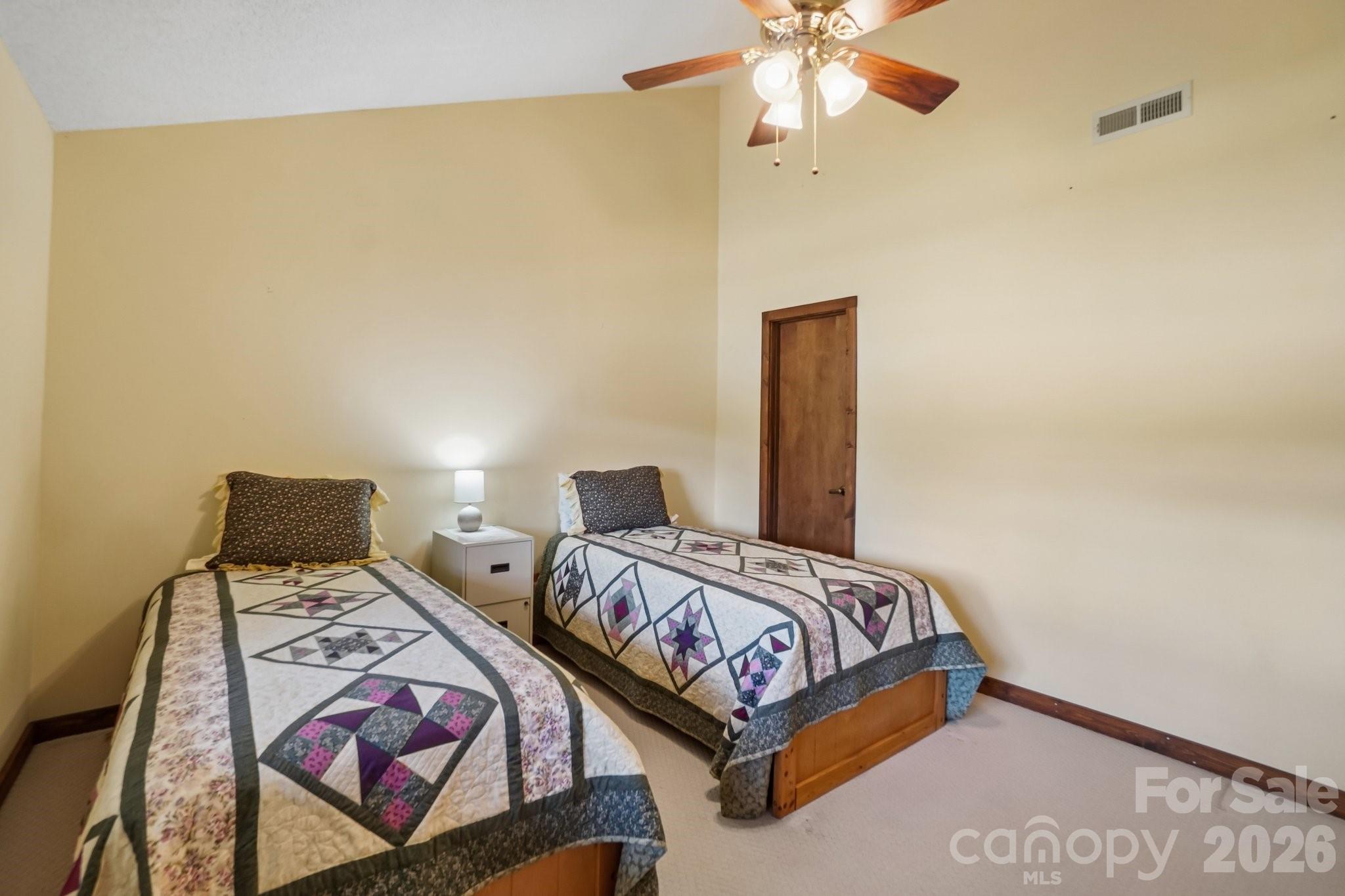 302 Eagles Nest Court Property Photo 17