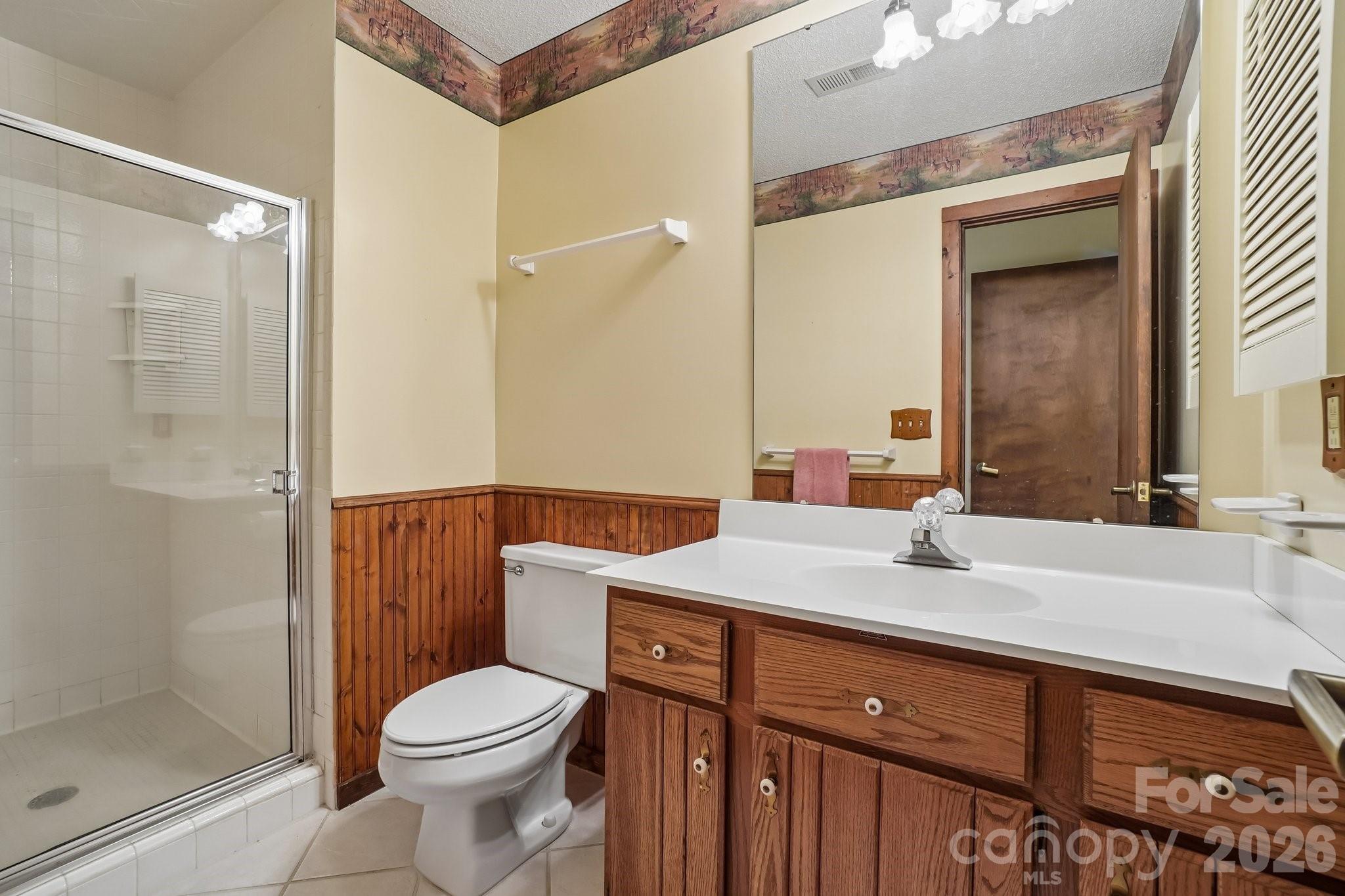 302 Eagles Nest Court Property Photo 18