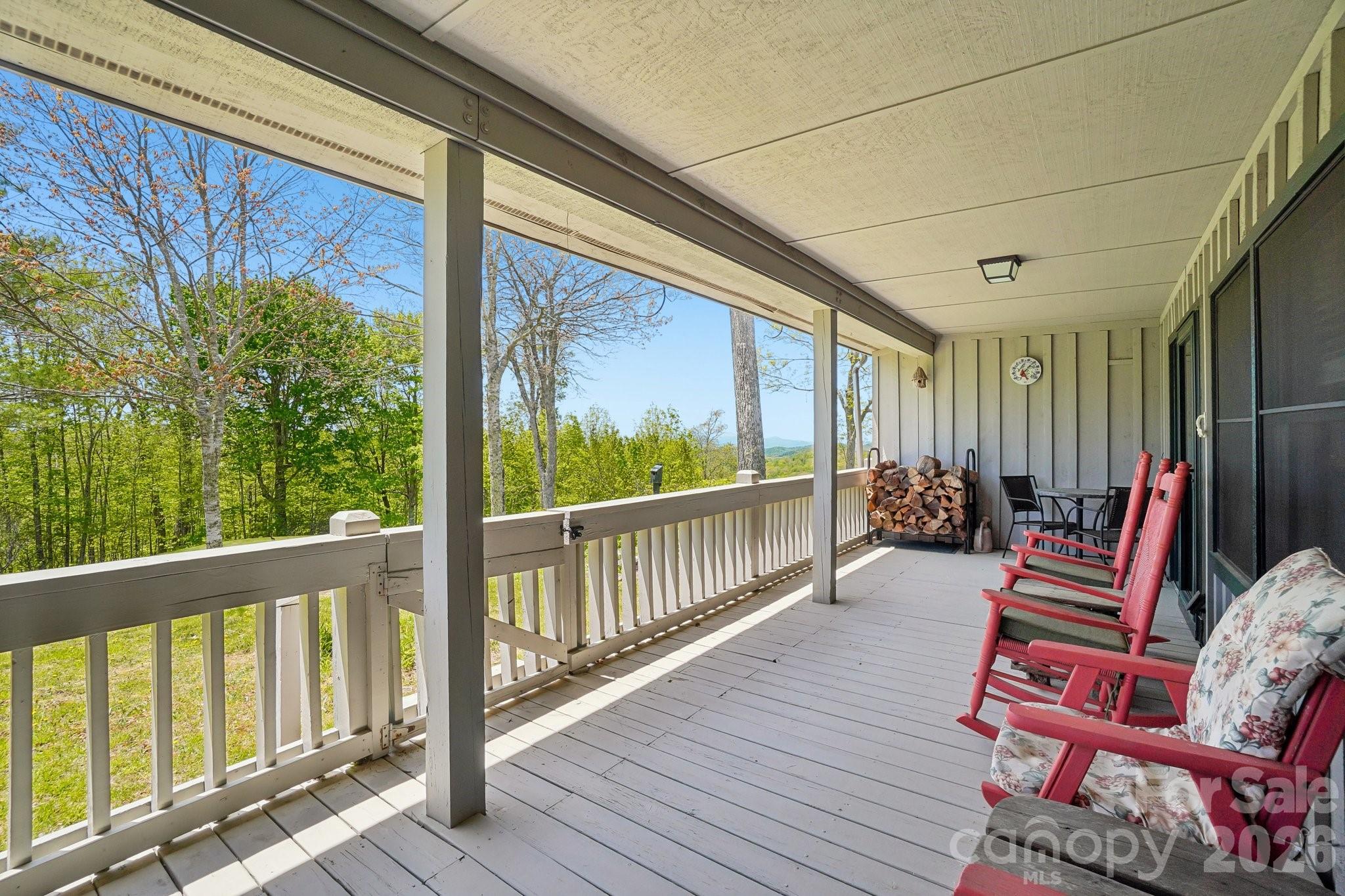302 Eagles Nest Court Property Photo 23