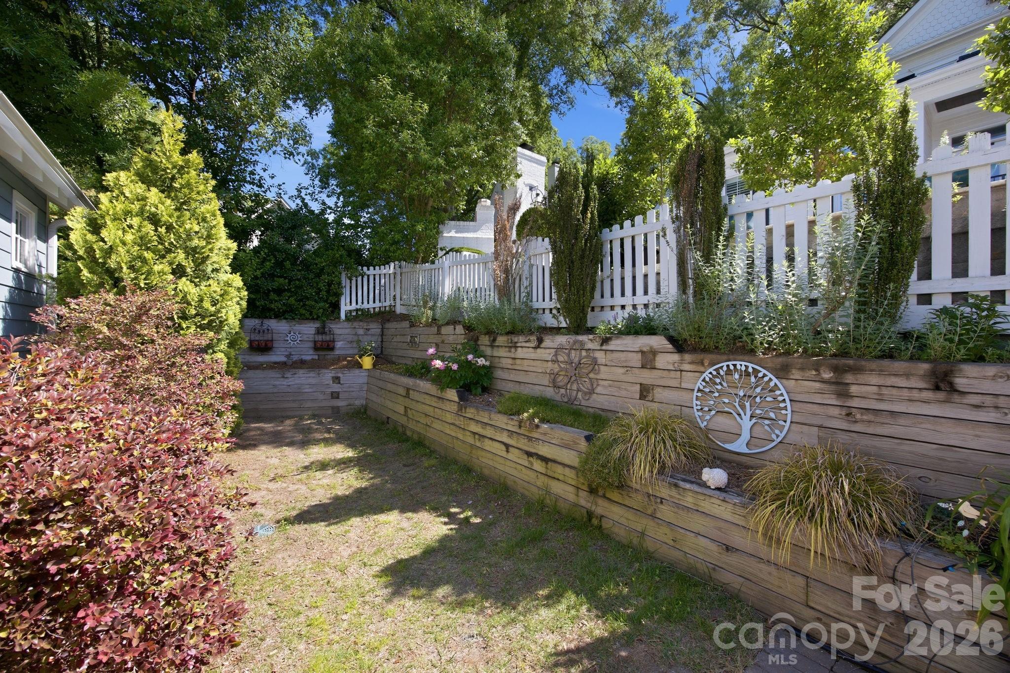 625 James Alexander Way Property Photo 33
