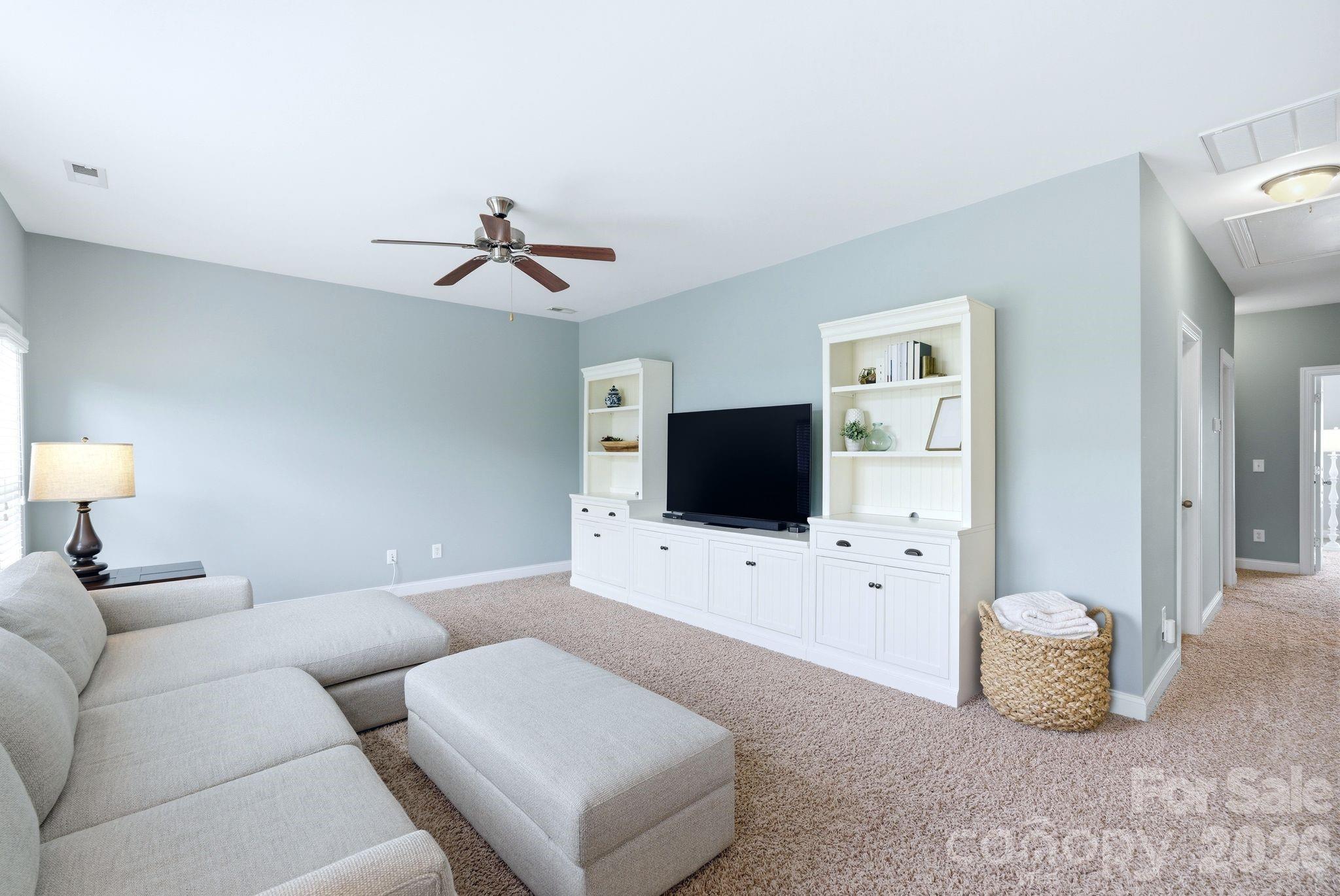 8029 Whitehawk Hill Road Property Photo 18