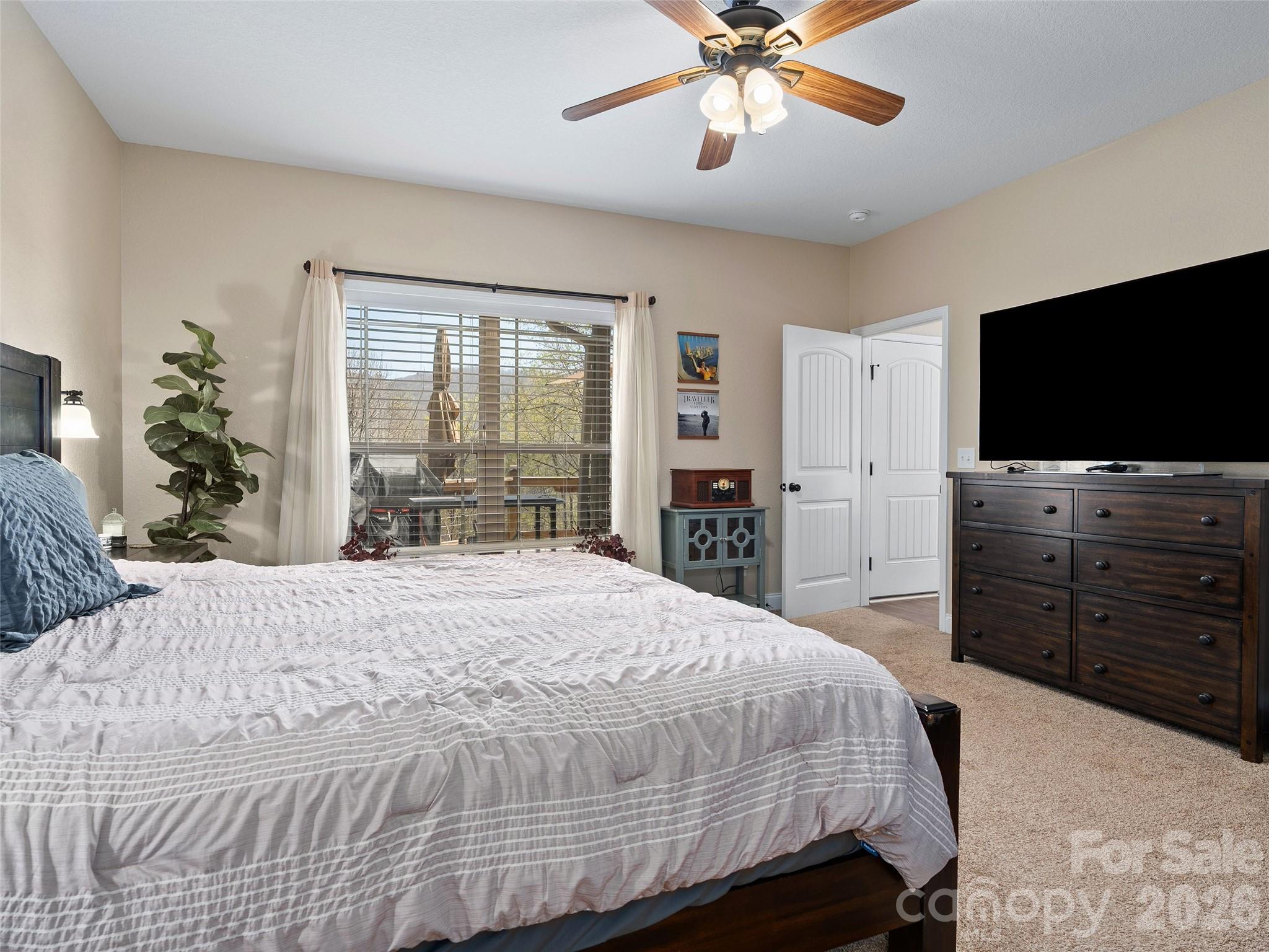 4823 Max Patch Road Property Photo 17