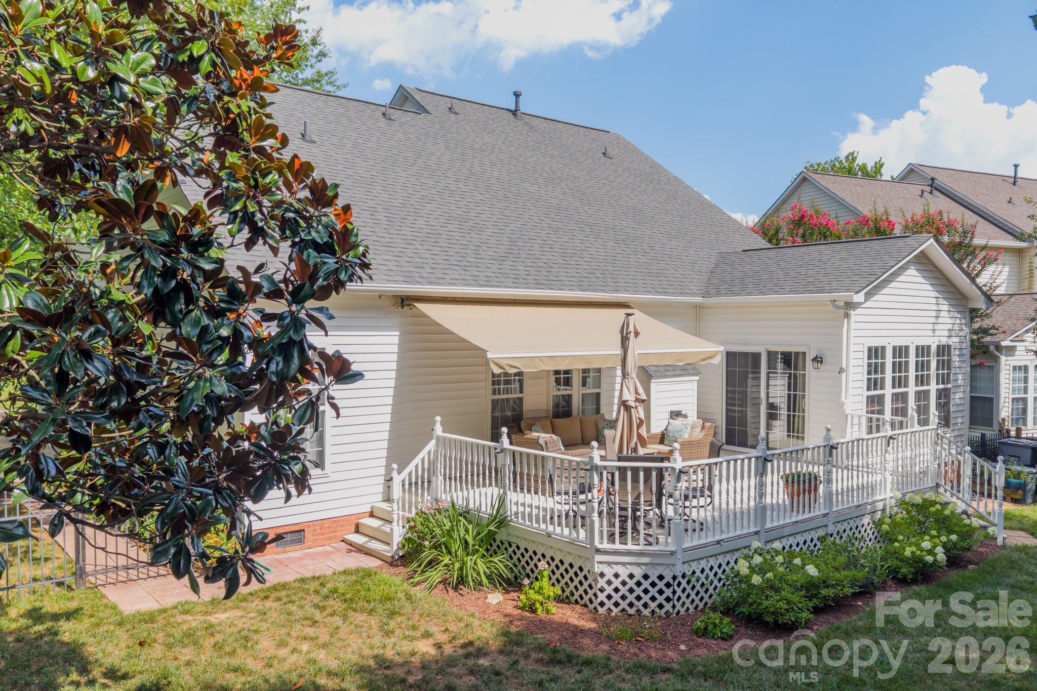 6216 Creek Breeze Road Property Photo 2