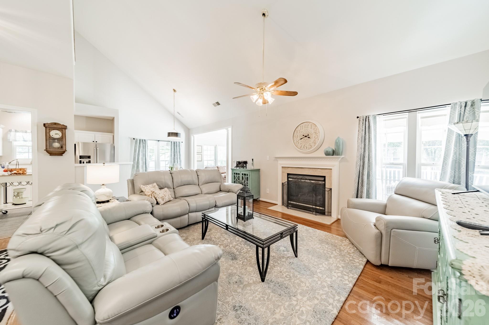 6216 Creek Breeze Road Property Photo 6