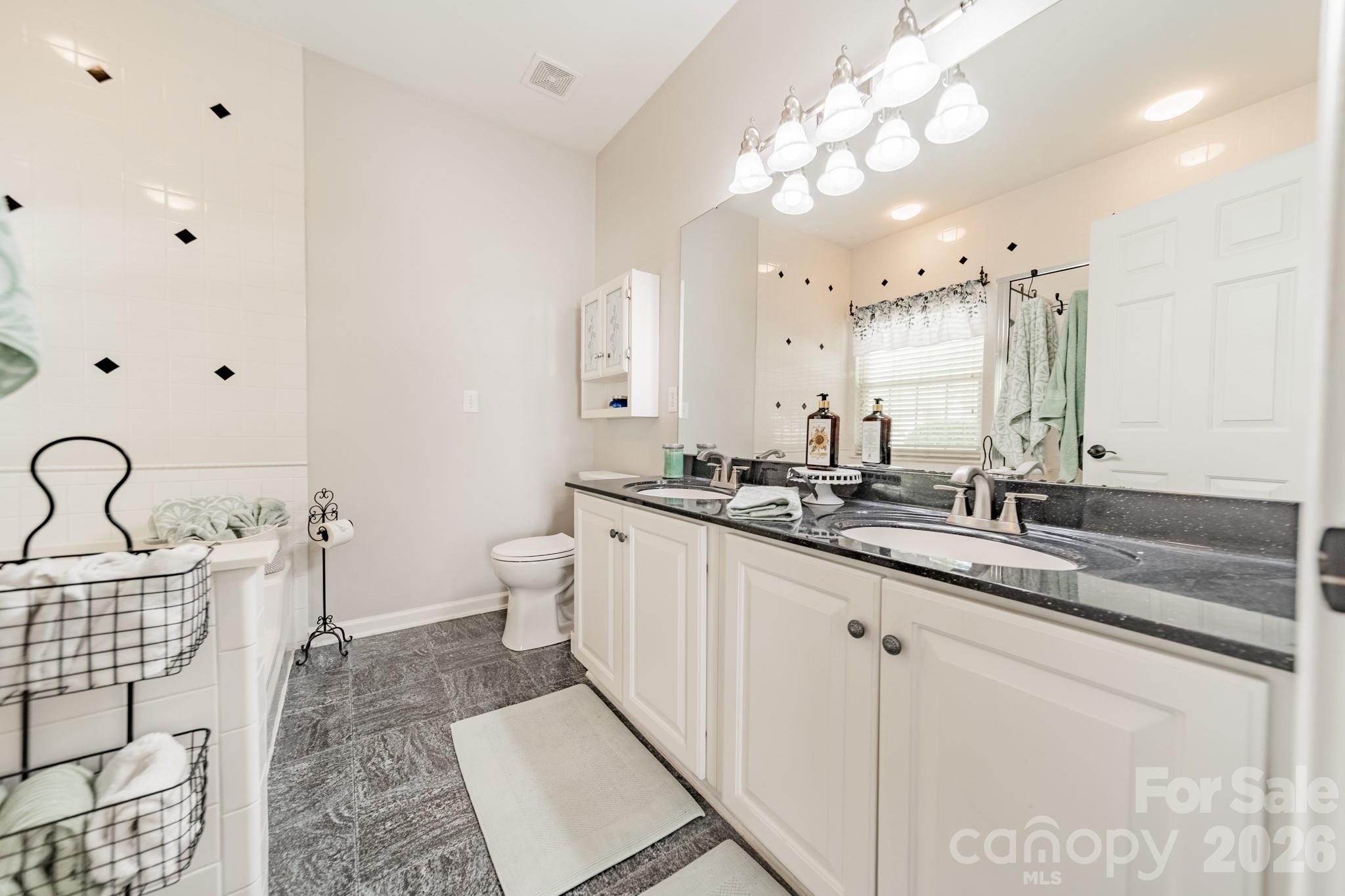6216 Creek Breeze Road Property Photo 16