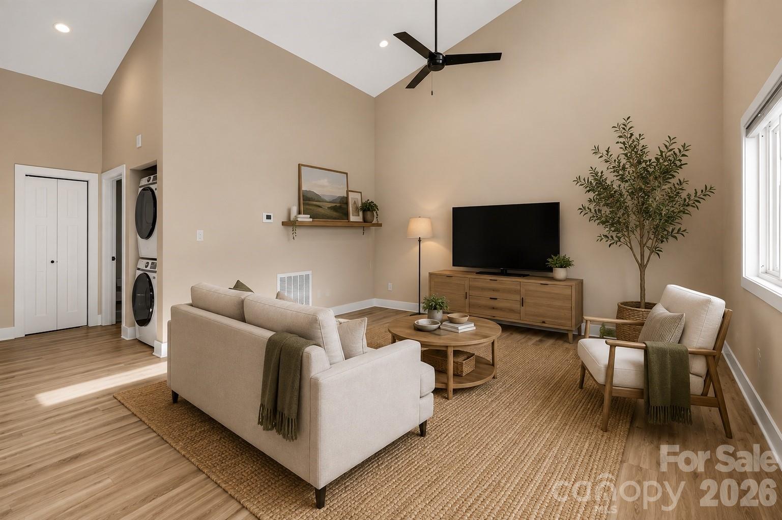 207 Hanover Street Property Photo 6