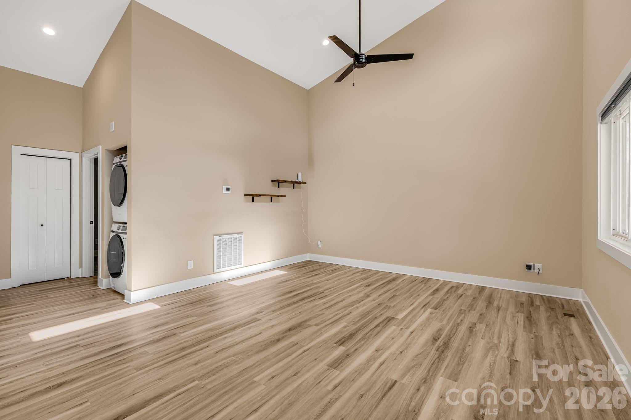 207 Hanover Street Property Photo 7