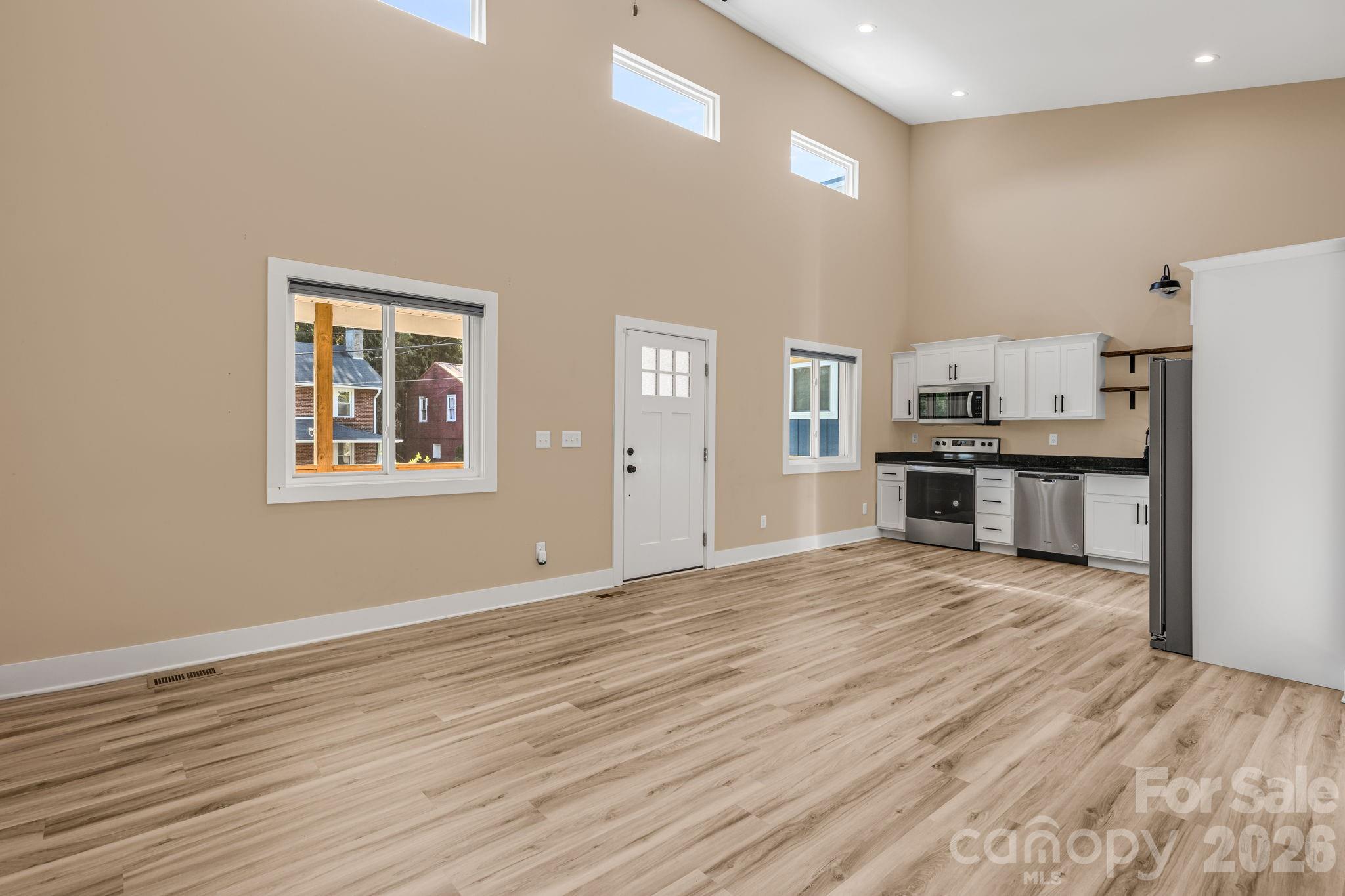 207 Hanover Street Property Photo 9