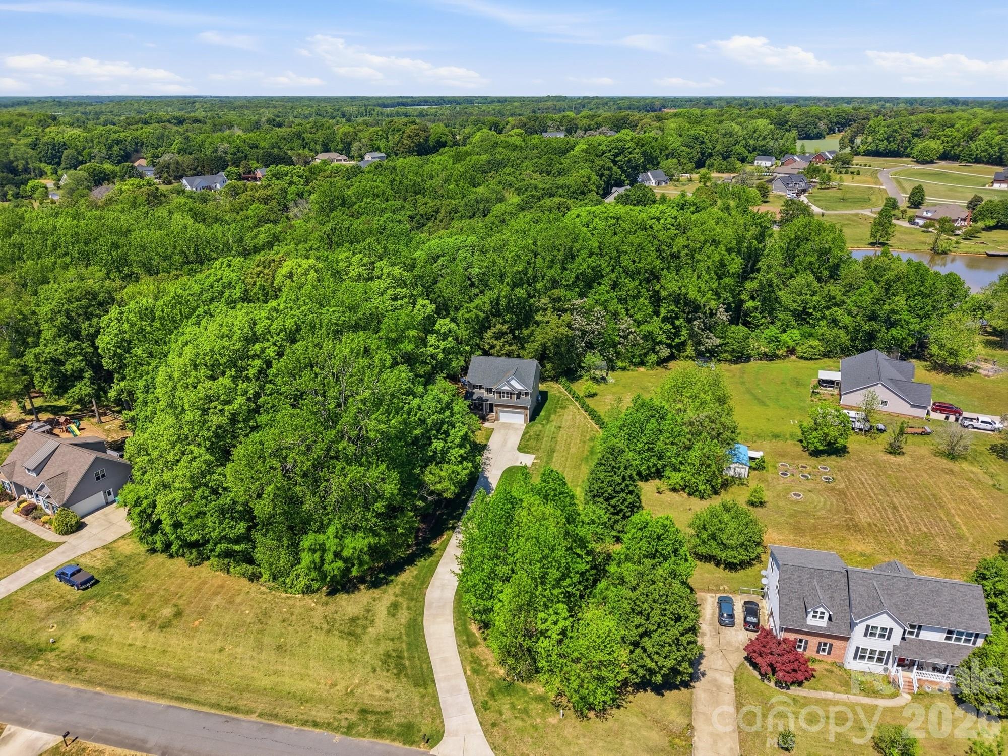 2910 Plum Thicket Court Property Photo 10
