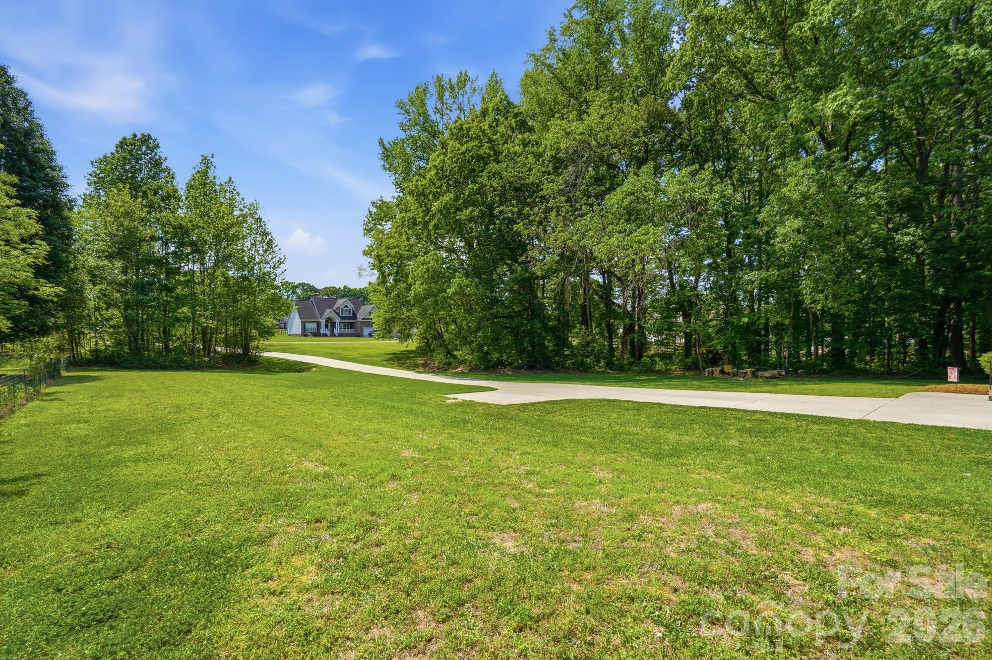 2910 Plum Thicket Court Property Photo 12