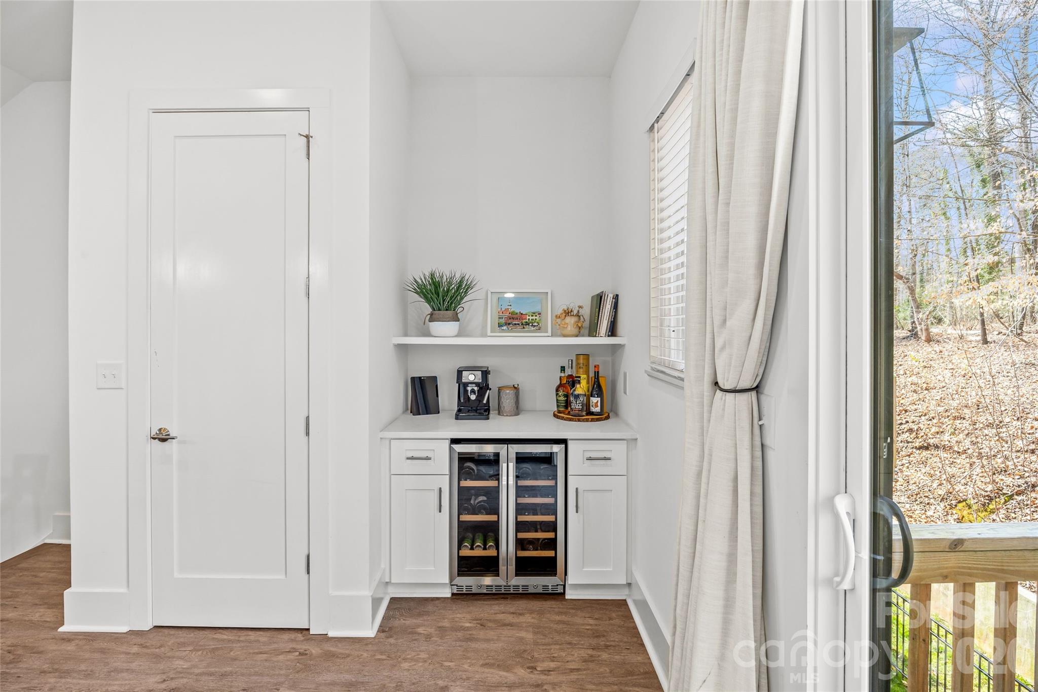 2631 Archdale Drive Property Photo 16