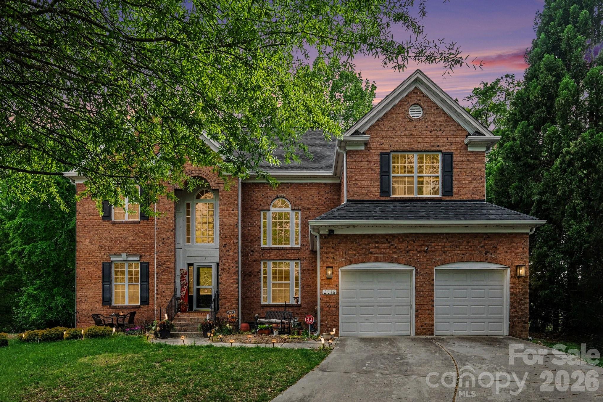 2516 River Oaks Drive Property Photo 2