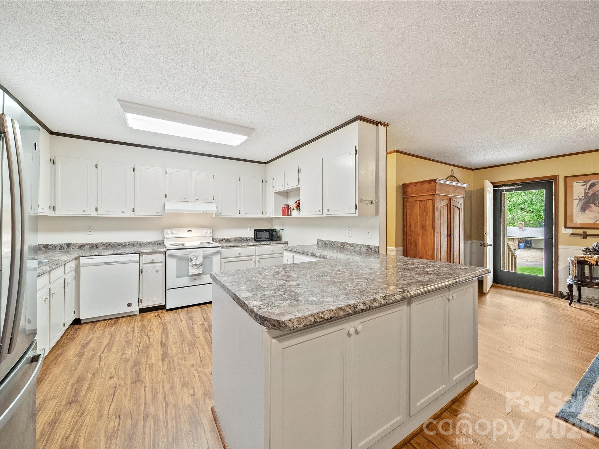 3510 Flint Drive Property Photo 3