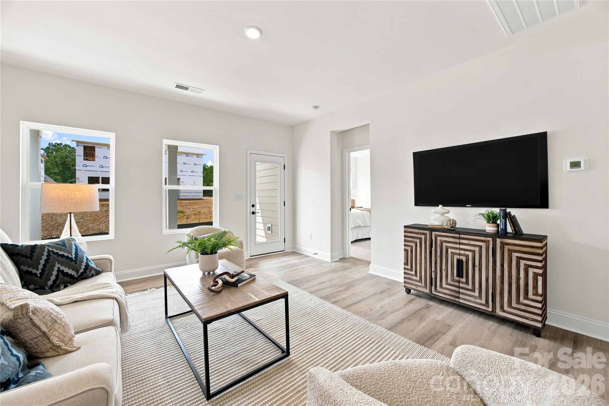 1043 Rocking Horse Road Property Photo 11