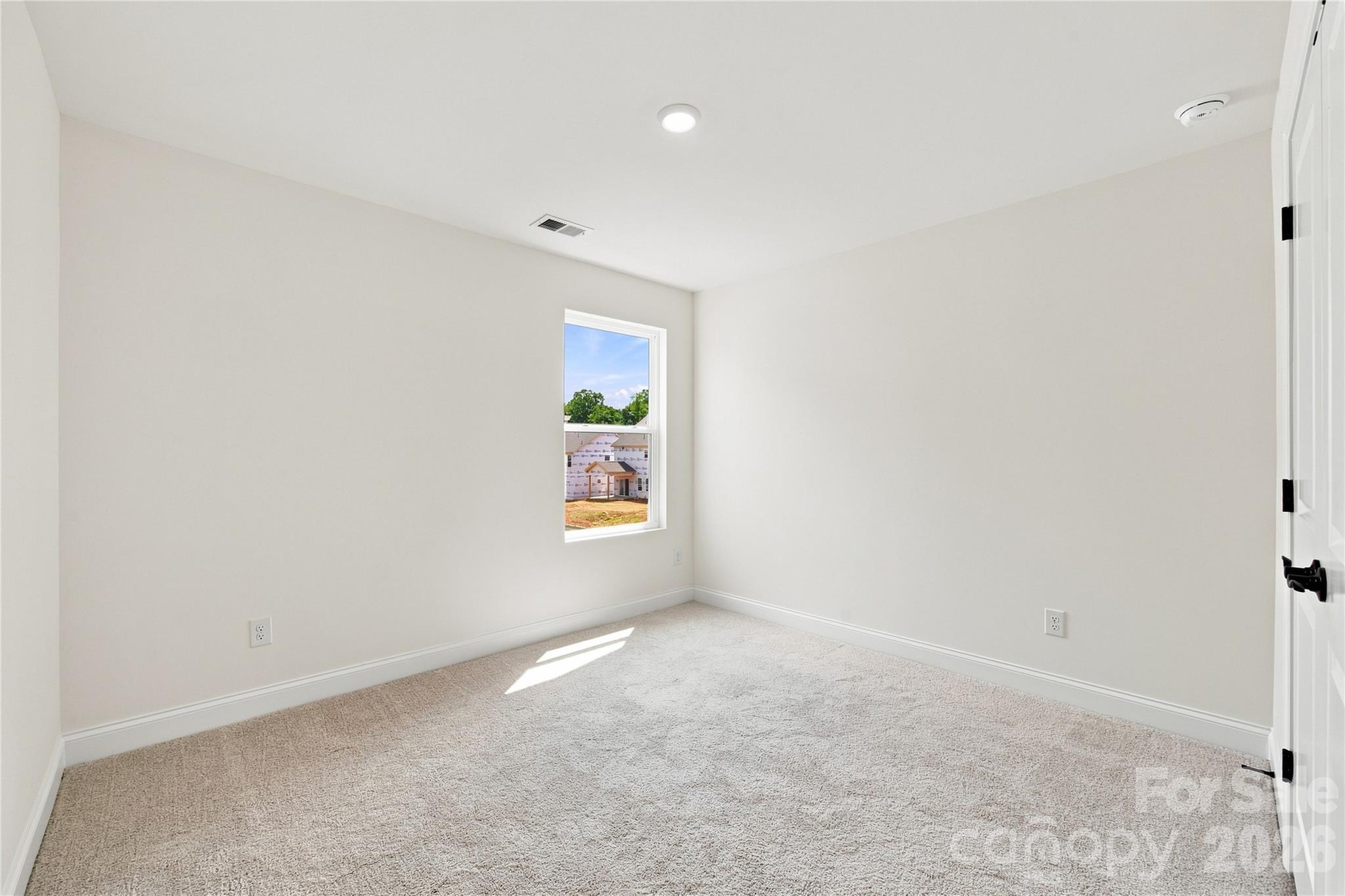 1043 Rocking Horse Road Property Photo 18