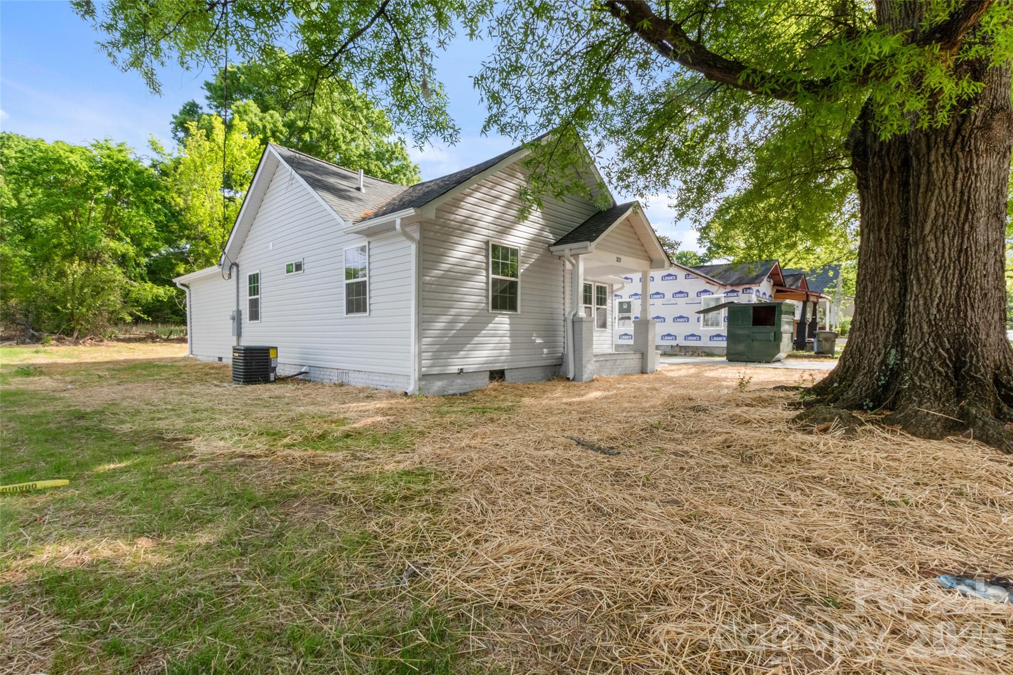 328 Whitner Street Property Photo 4