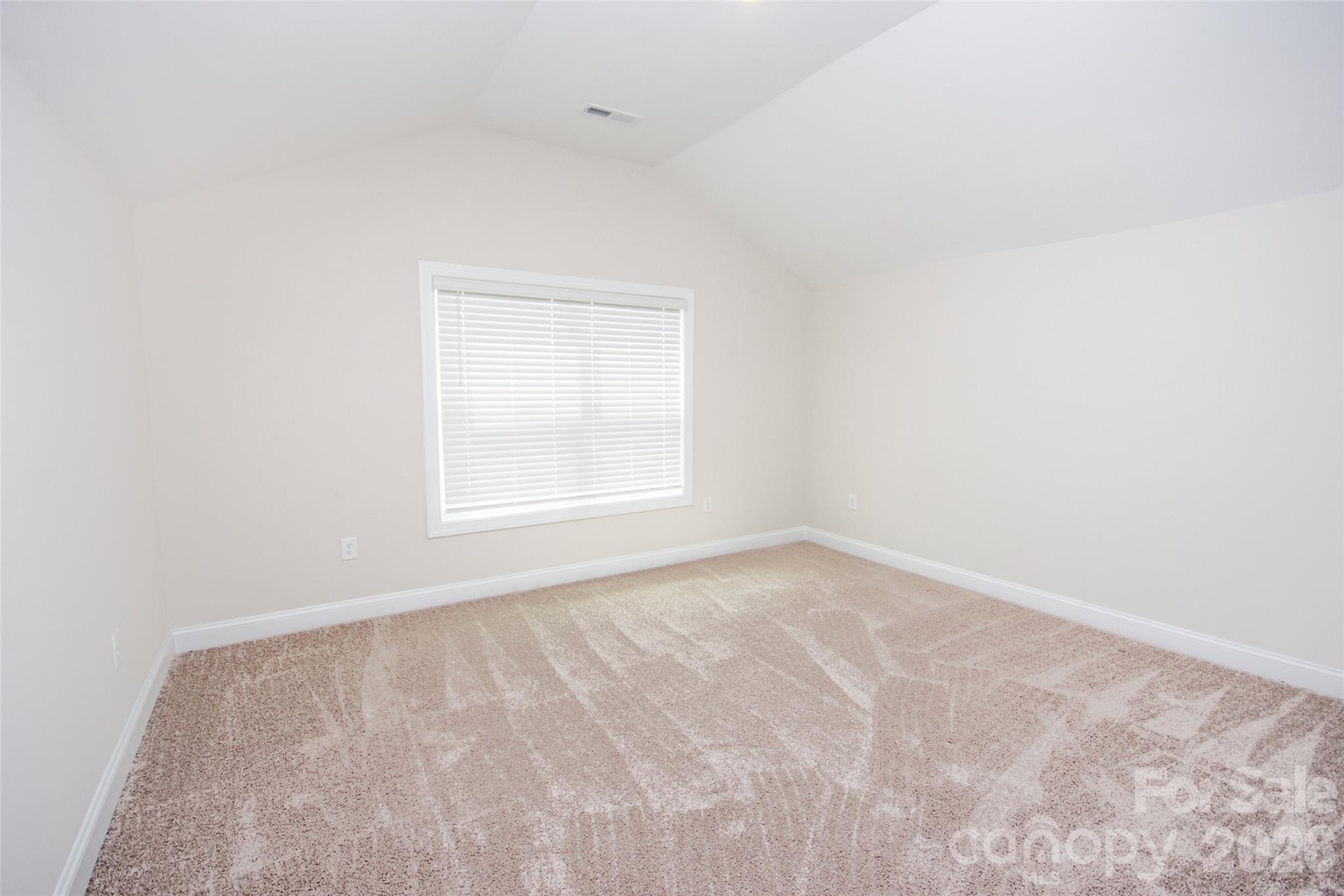 109 Brixham Loop Property Photo 30
