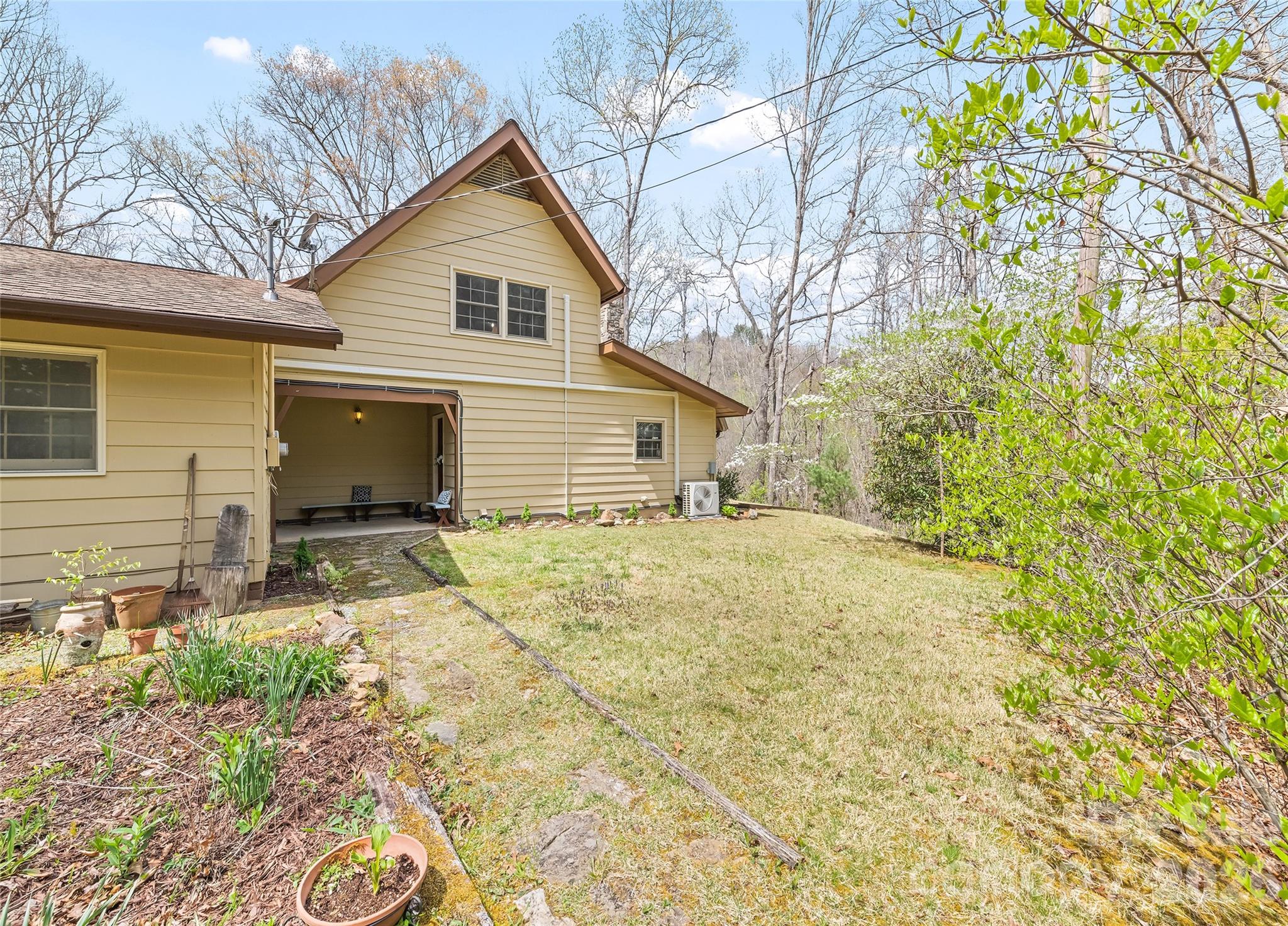 4370112 Property Photo 35
