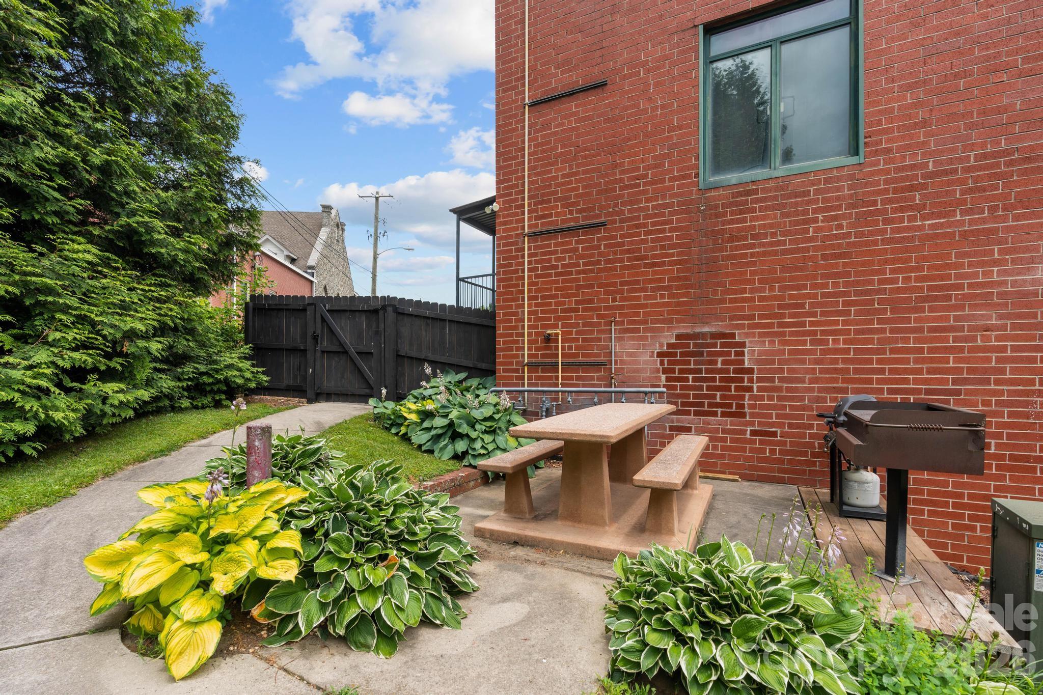 108 Jefferson Station Place Property Photo 44