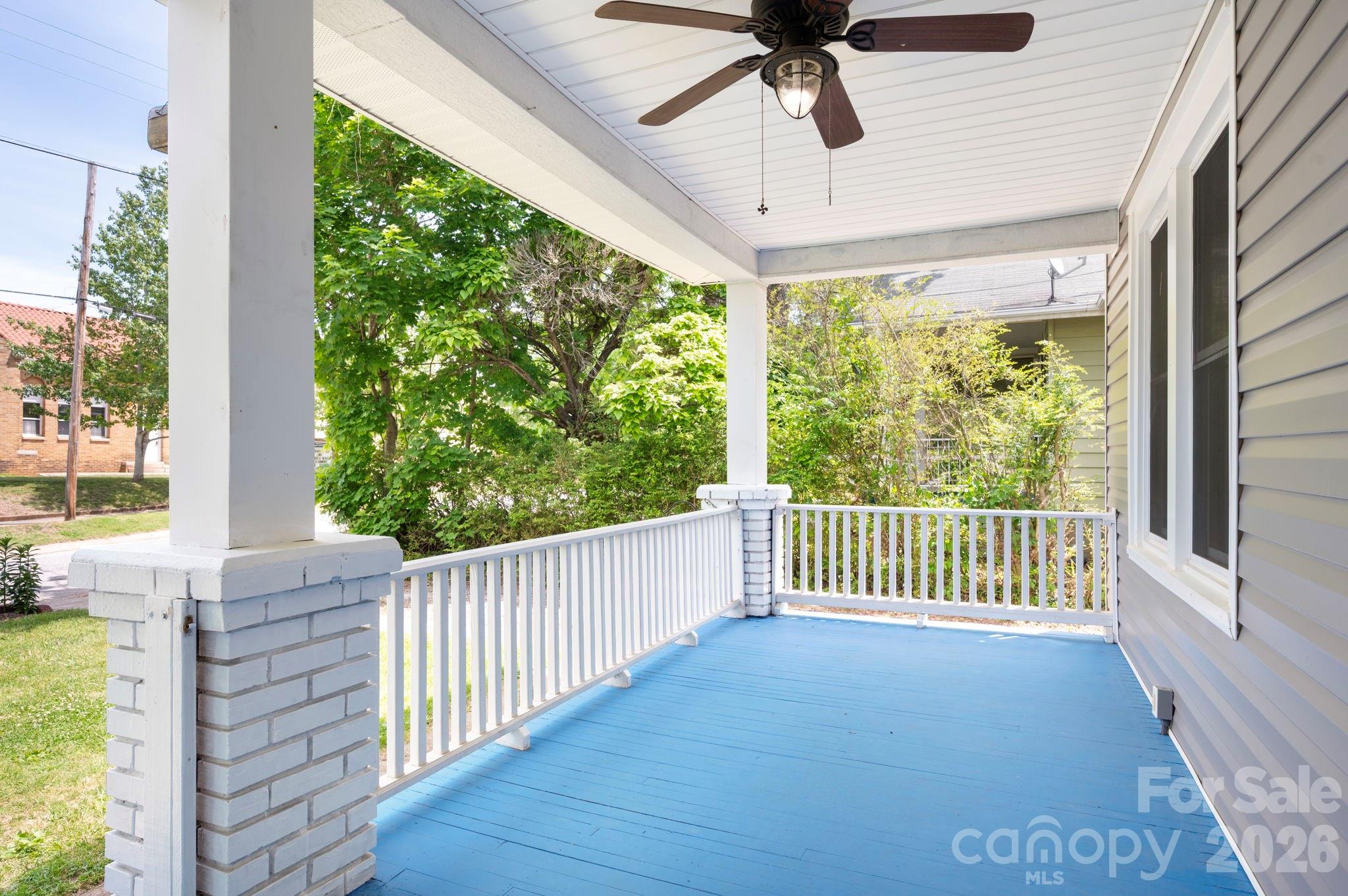 55 Walton Street Property Photo 4