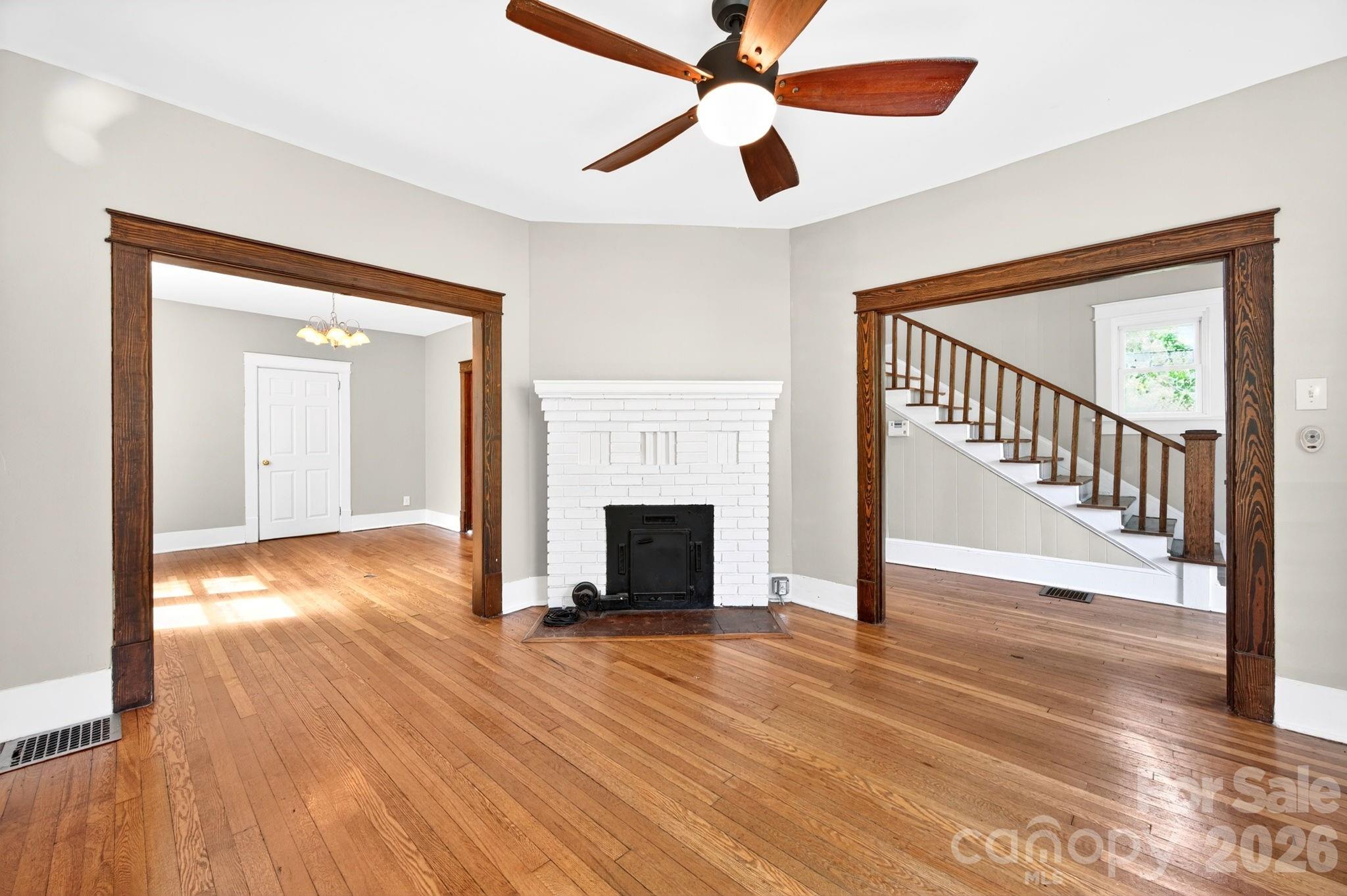 55 Walton Street Property Photo 9