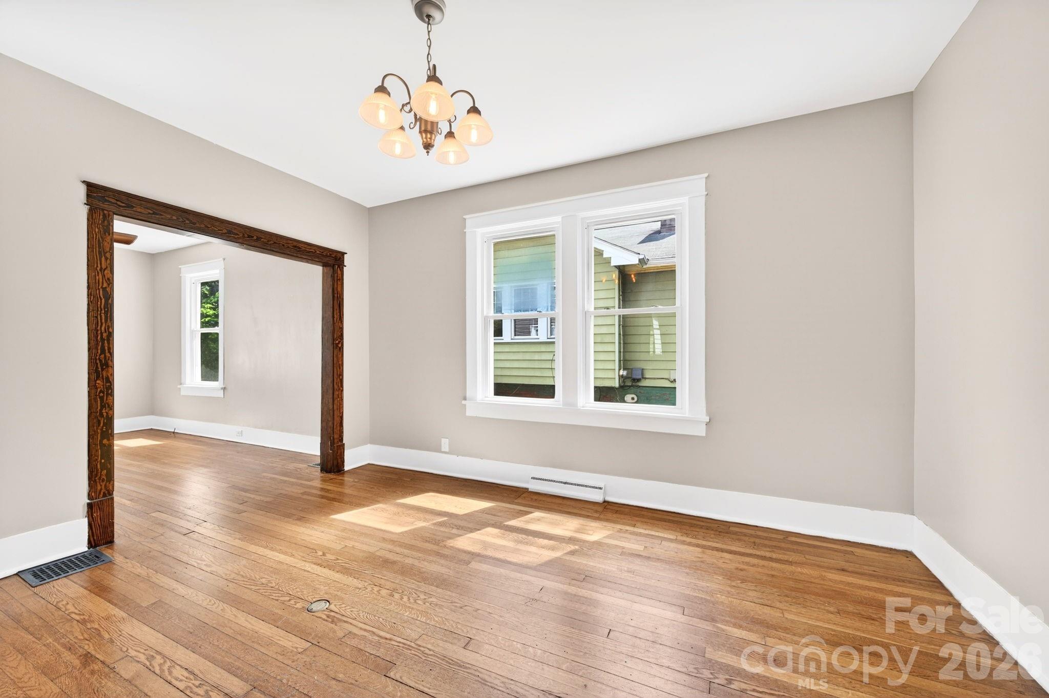 55 Walton Street Property Photo 12
