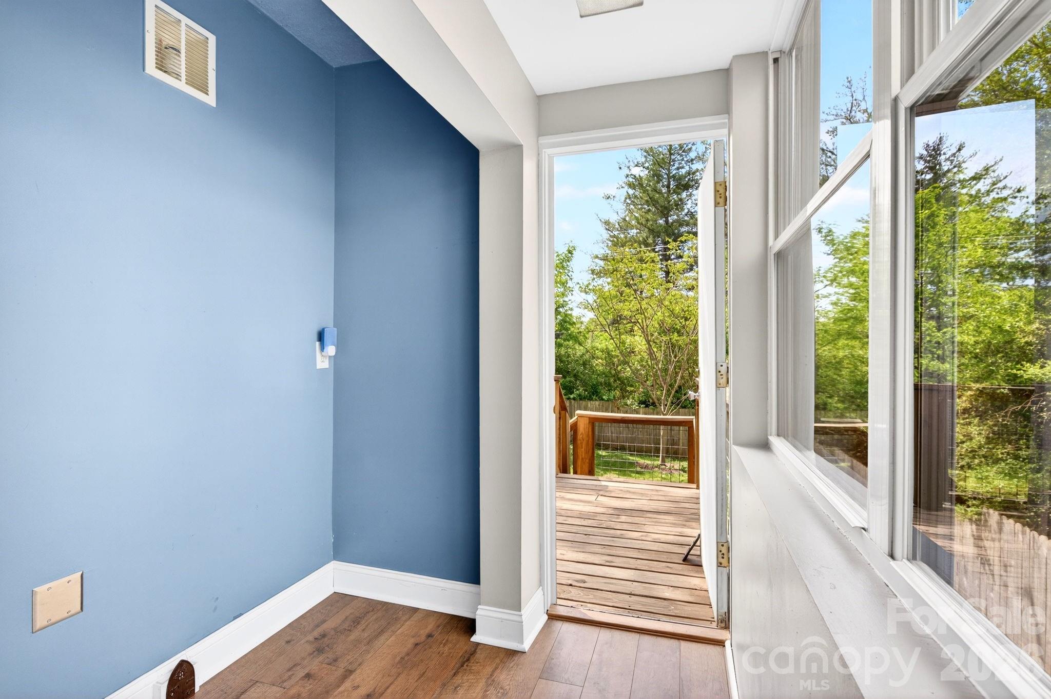 55 Walton Street Property Photo 19