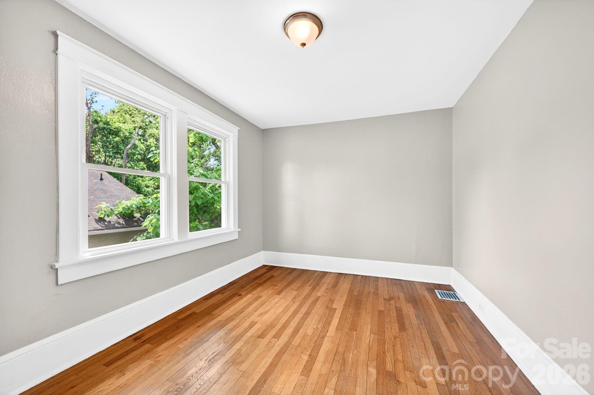 55 Walton Street Property Photo 23
