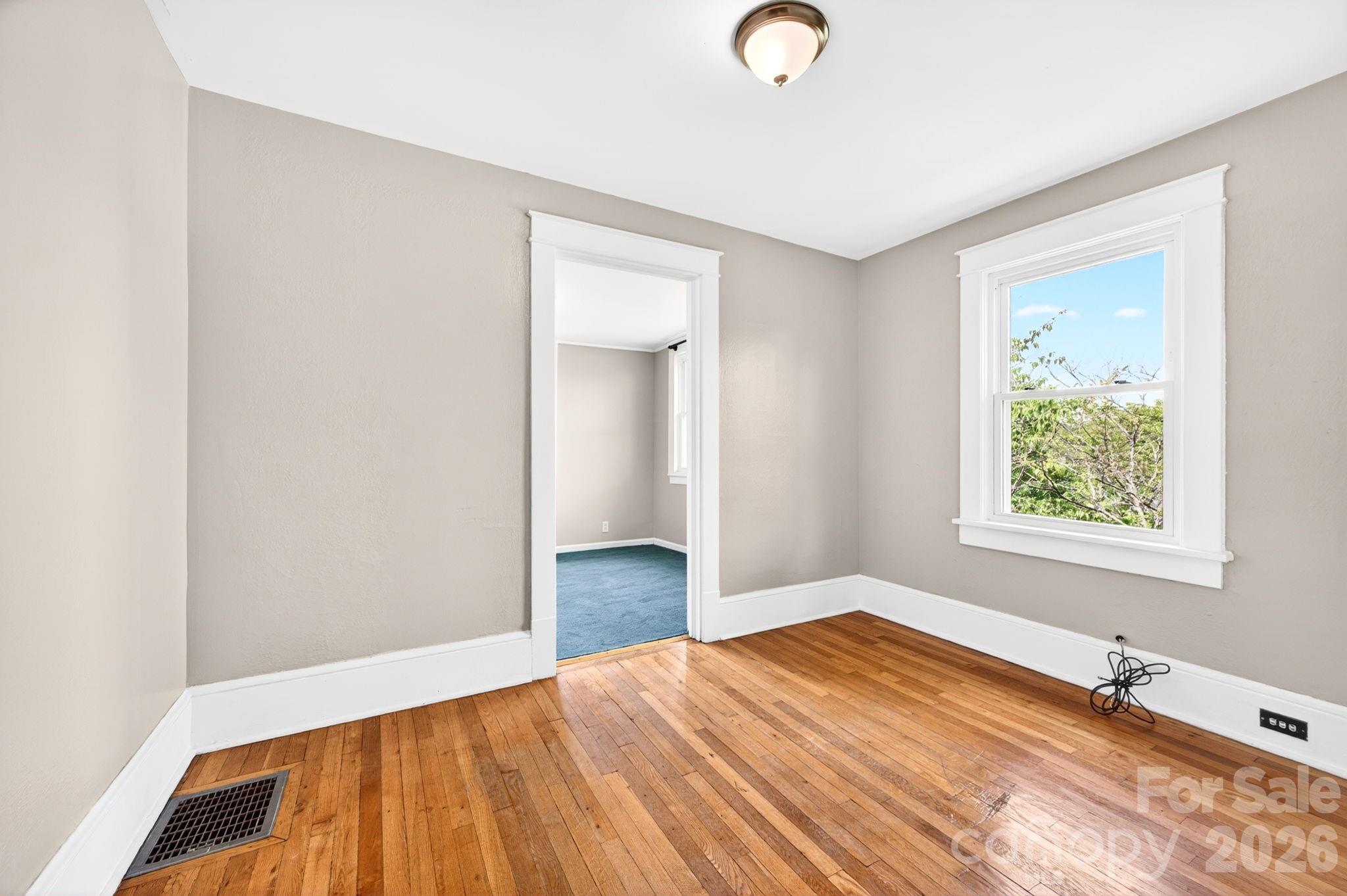 55 Walton Street Property Photo 27